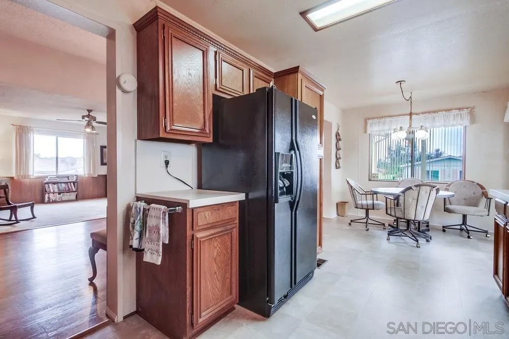 https://cdn.realtyfeed.com/cdn/127/250037657/8ca12ac3aef465d9f7157eac8c653a9f.webp