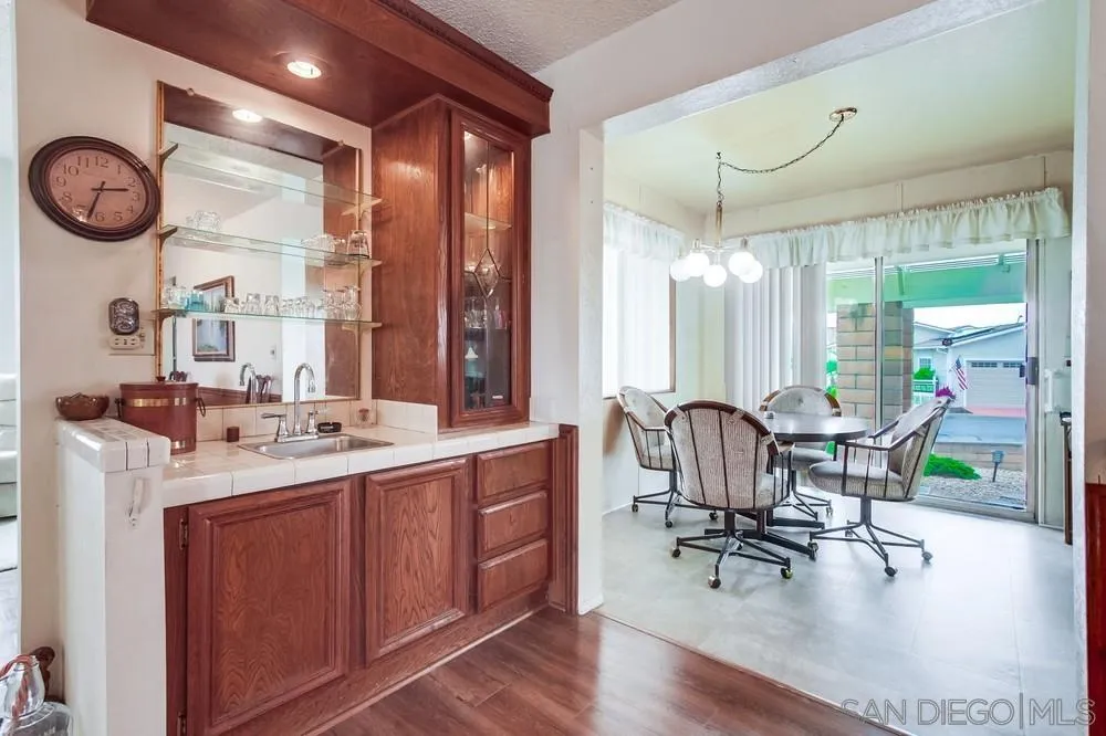 https://cdn.realtyfeed.com/cdn/127/250037657/a29e4b54a6234653cee15665a9b6d0c7.webp