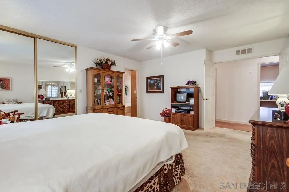 https://cdn.realtyfeed.com/cdn/127/250037657/b5d813c721e262f1568a72e24987a355.webp