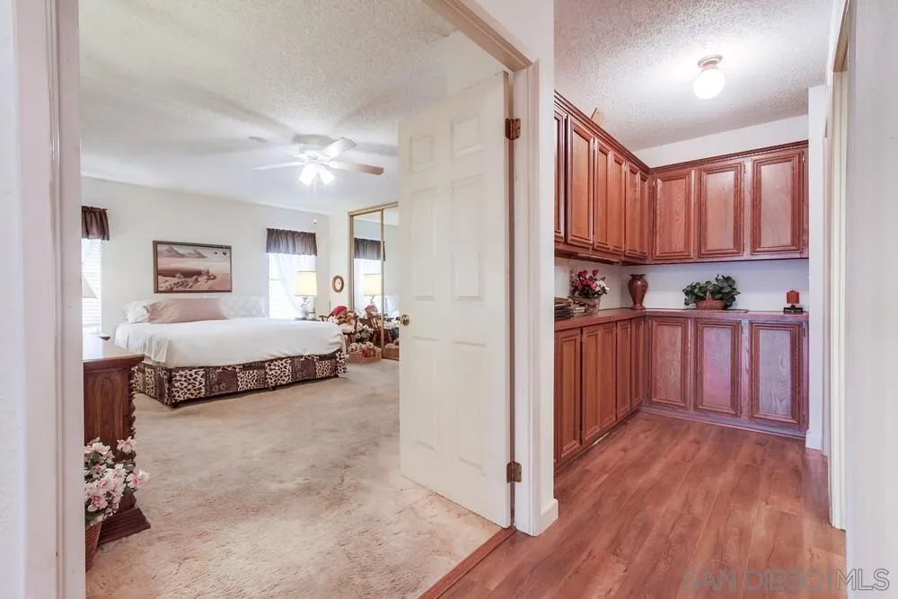 https://cdn.realtyfeed.com/cdn/127/250037657/dc1eca1a83d0c238b8606b5898215823.webp