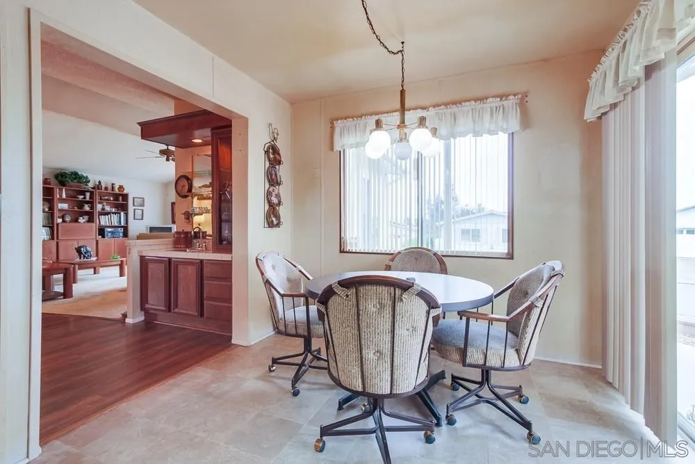 https://cdn.realtyfeed.com/cdn/127/250037657/ea343f09c6df4bcf93a615c31d112665.webp