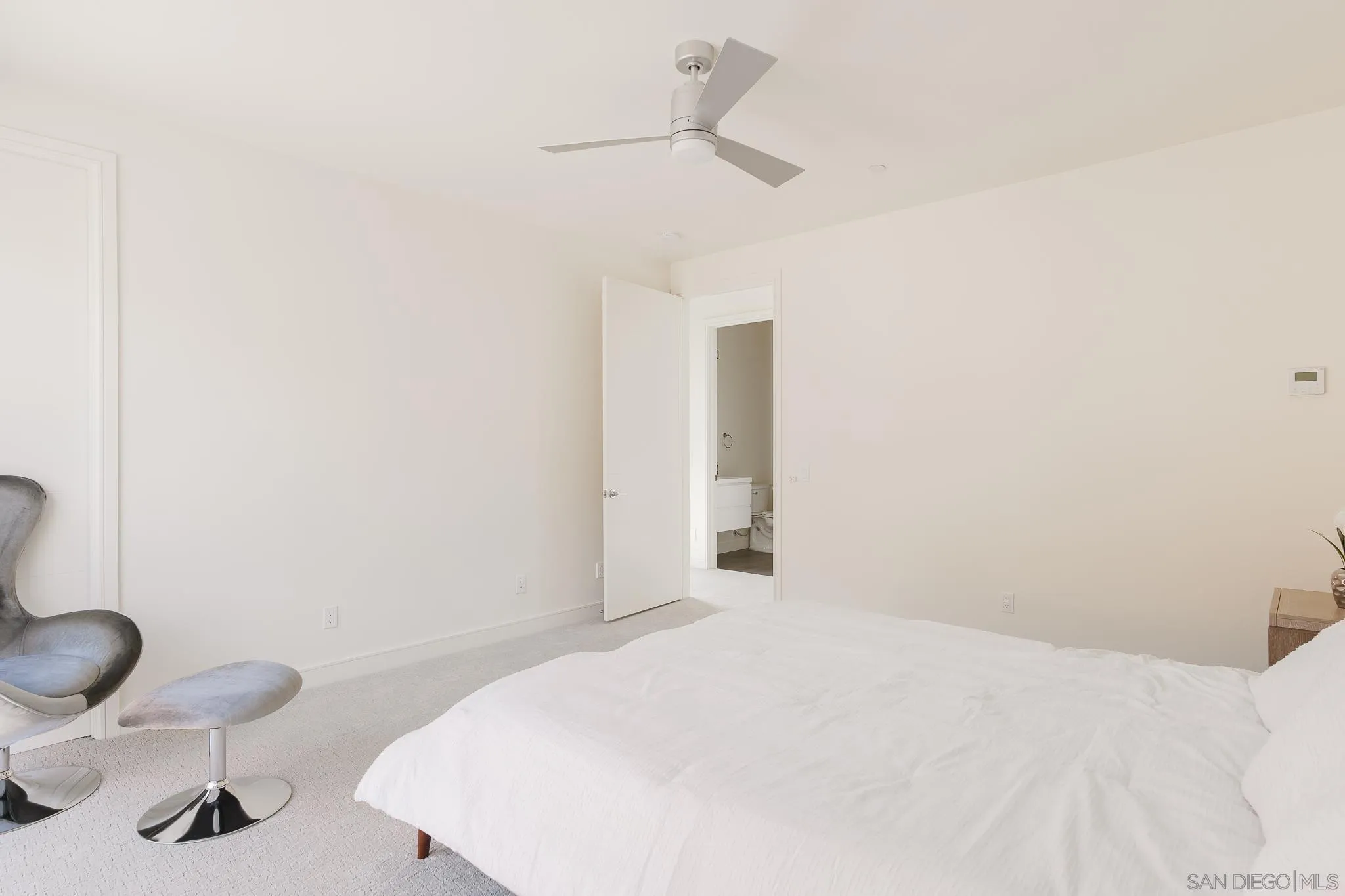 https://cdn.realtyfeed.com/cdn/127/250037660/7e267adb45a4c975f0c70aae6fc04d51.webp