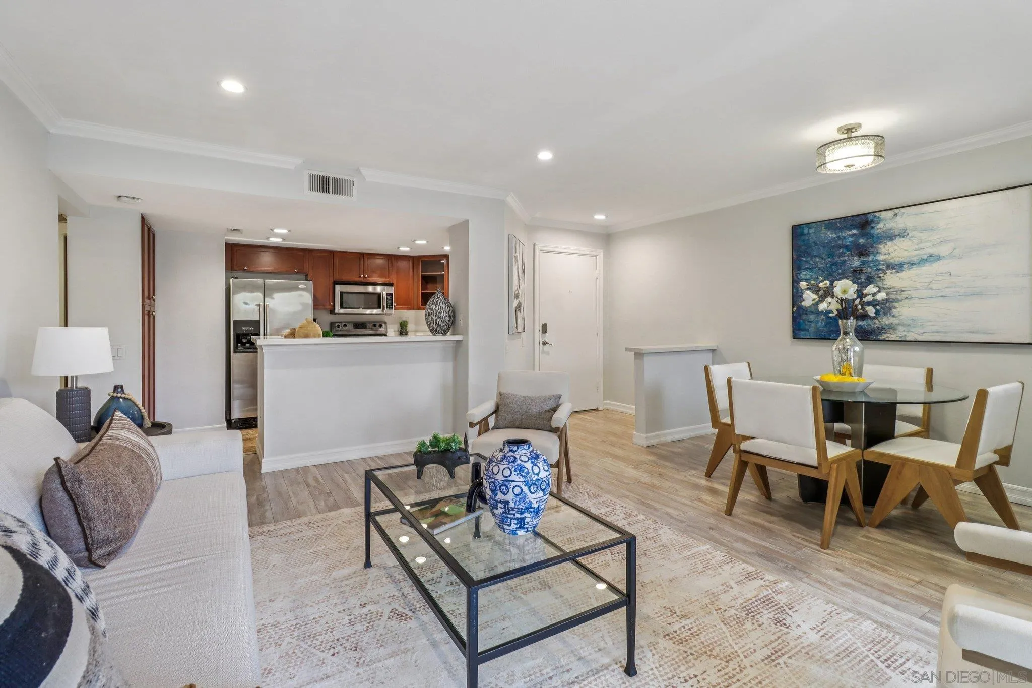 Photo #3: 250037661 Listing 