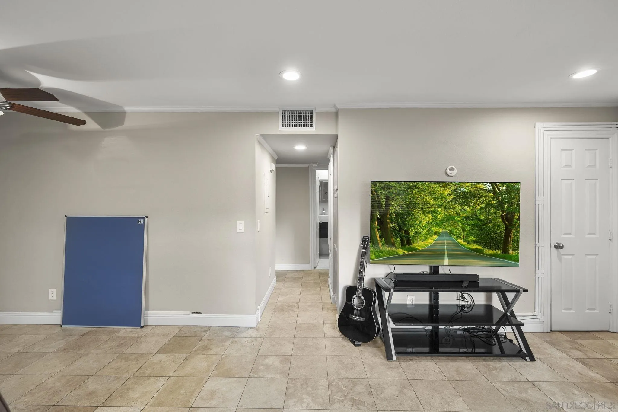 https://cdn.realtyfeed.com/cdn/127/250037662/70583f334bcf6aca0e5545ec483292f8.webp