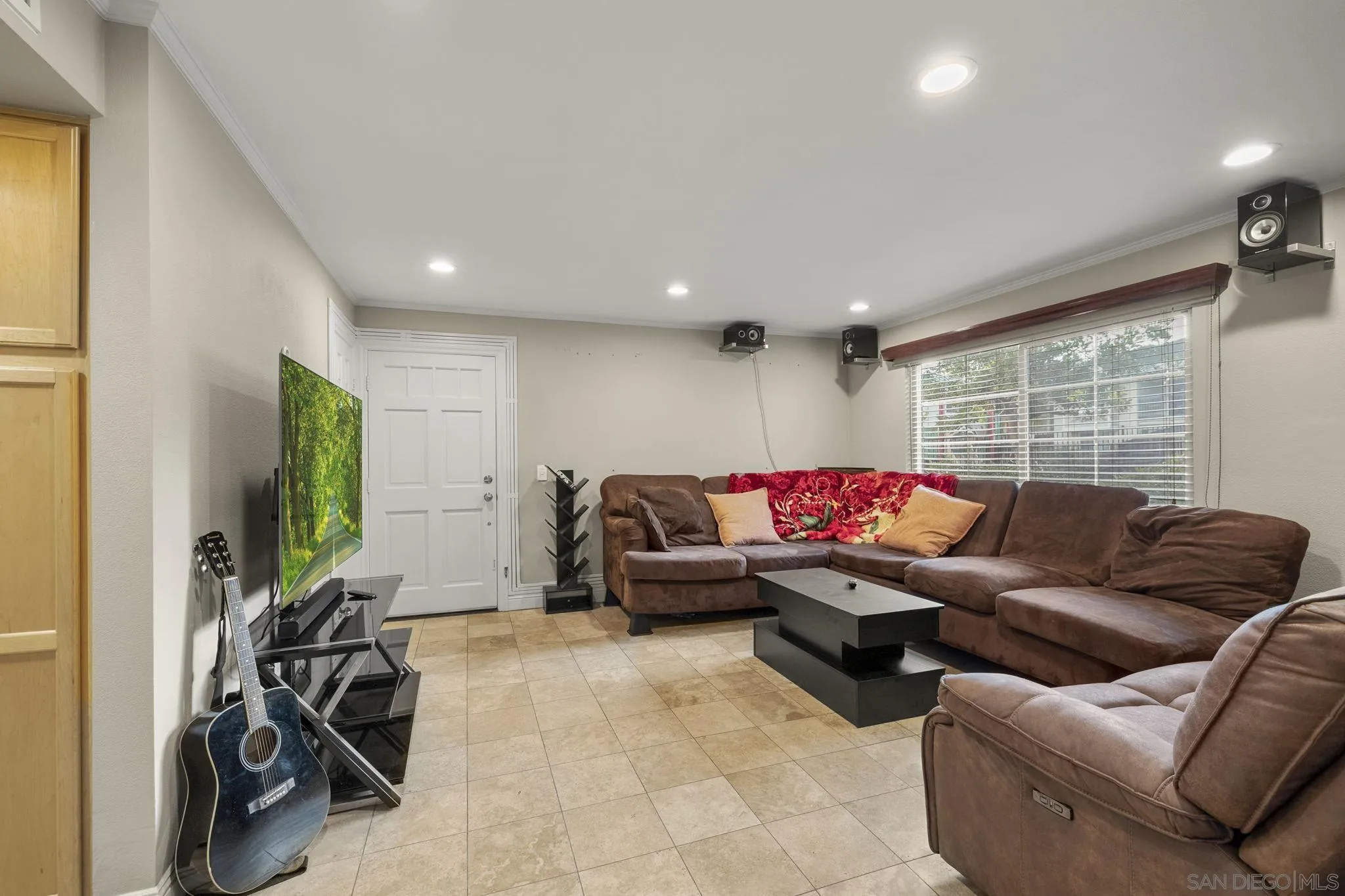 https://cdn.realtyfeed.com/cdn/127/250037662/9ca013026d3e5a34ccc4c69a7bfbf385.webp