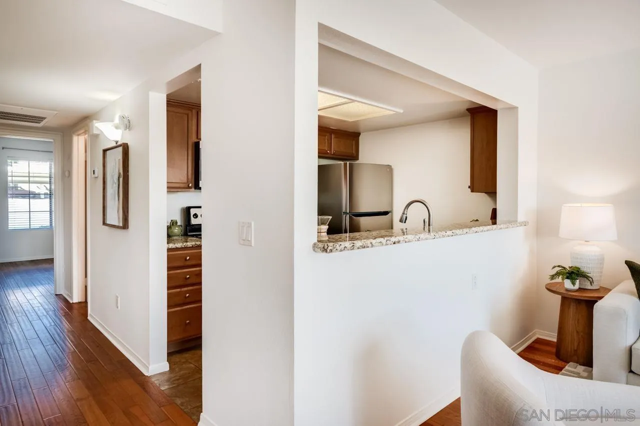 https://cdn.realtyfeed.com/cdn/127/250037664/532d36b35adfd170706d7f98816dd4f0.webp