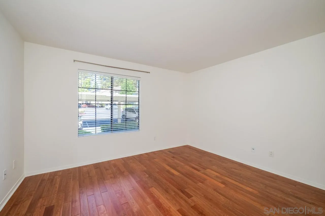 https://cdn.realtyfeed.com/cdn/127/250037664/aae6321809dc7ede1650a9d7bd32c495.webp