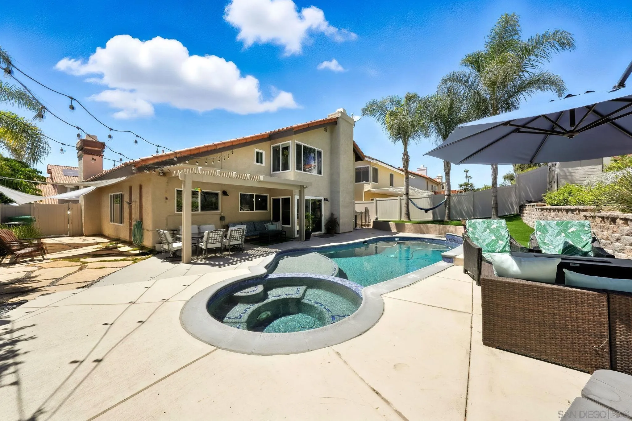 https://cdn.realtyfeed.com/cdn/127/250037665/00703eea145949e0fe2ff70f6621e878.webp