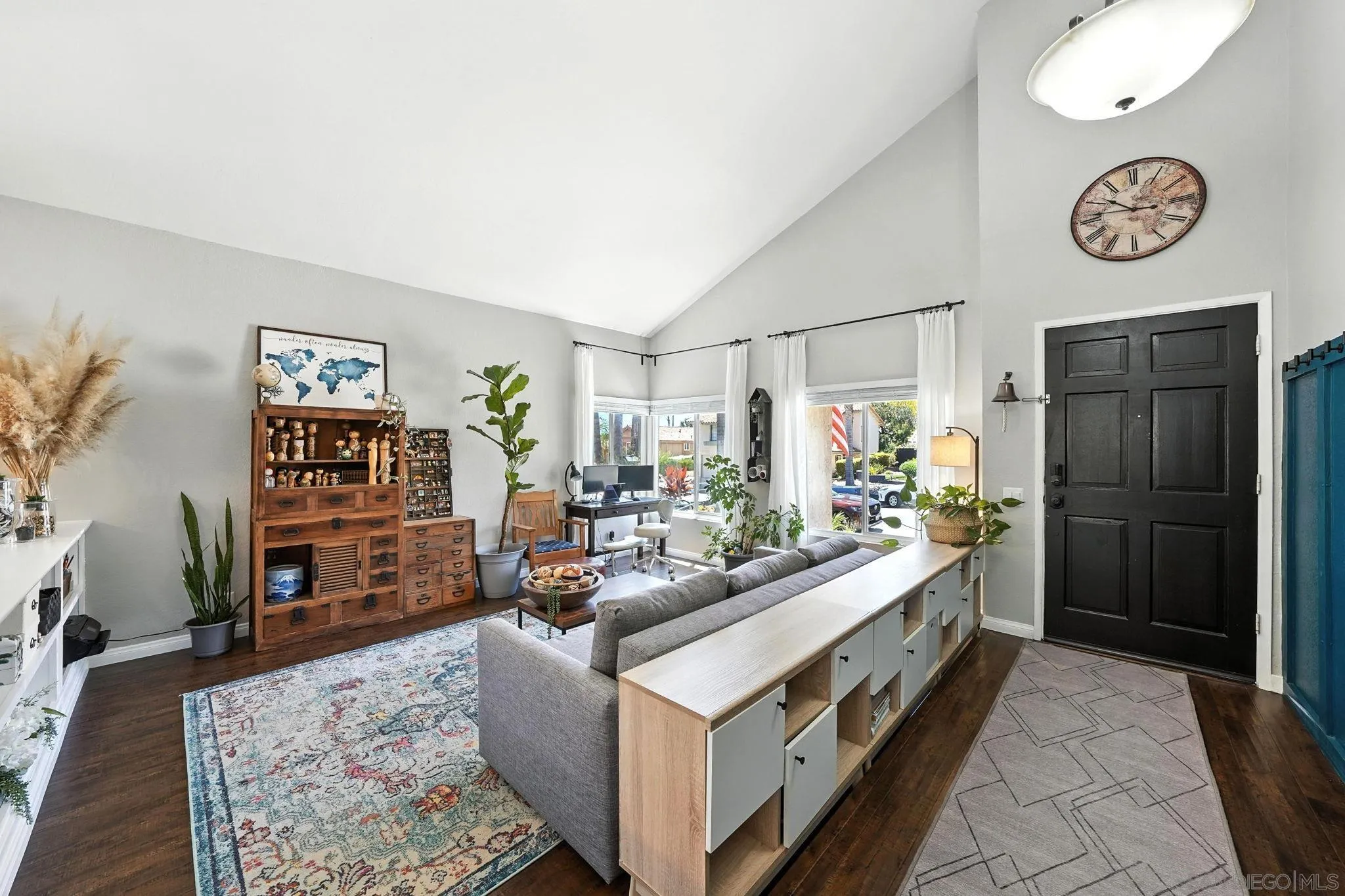 https://cdn.realtyfeed.com/cdn/127/250037665/33fa327f43b920a66f45adb76046ea19.webp