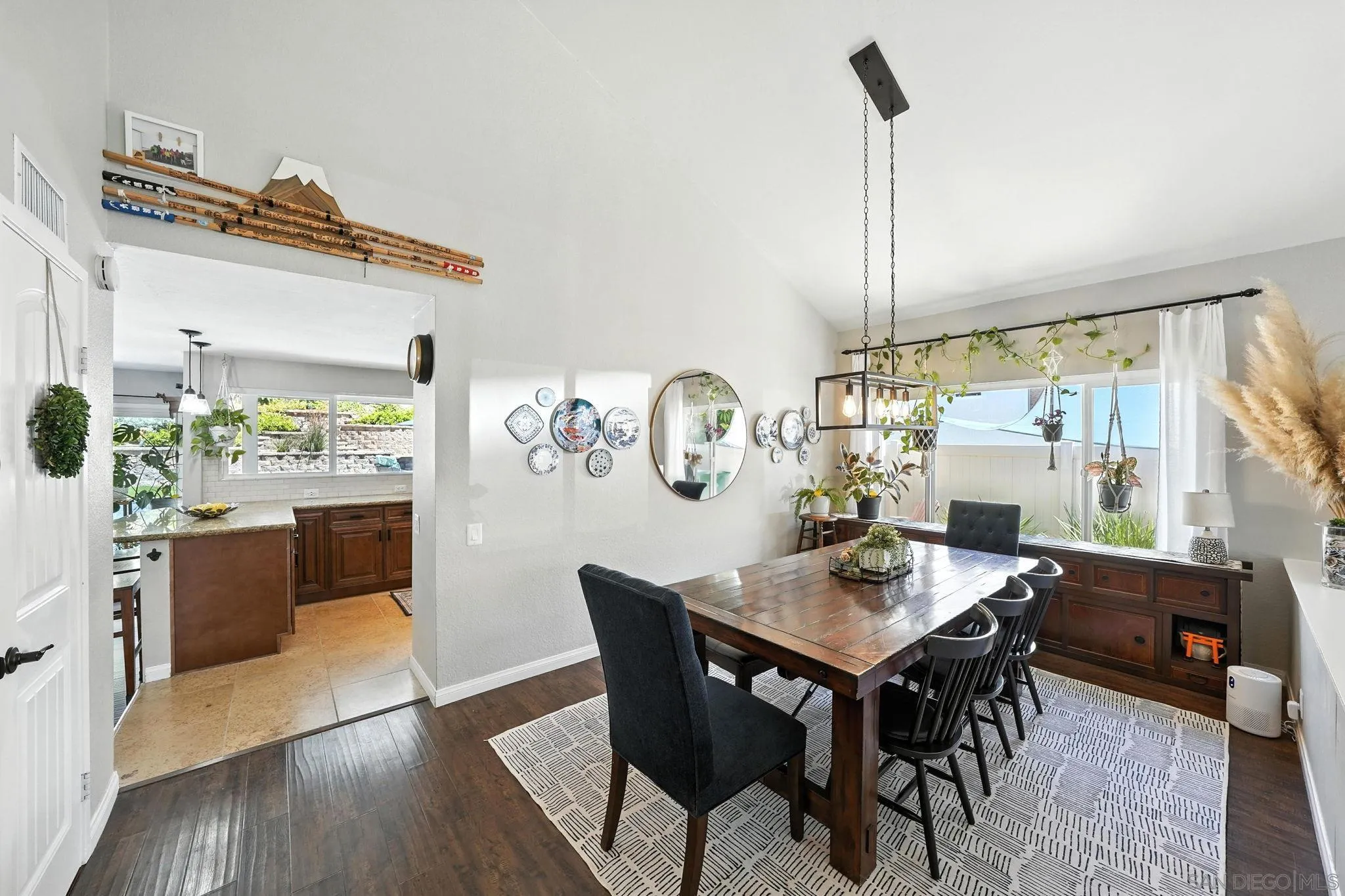 https://cdn.realtyfeed.com/cdn/127/250037665/4decebbb10088f8ca42299254e9e57ea.webp