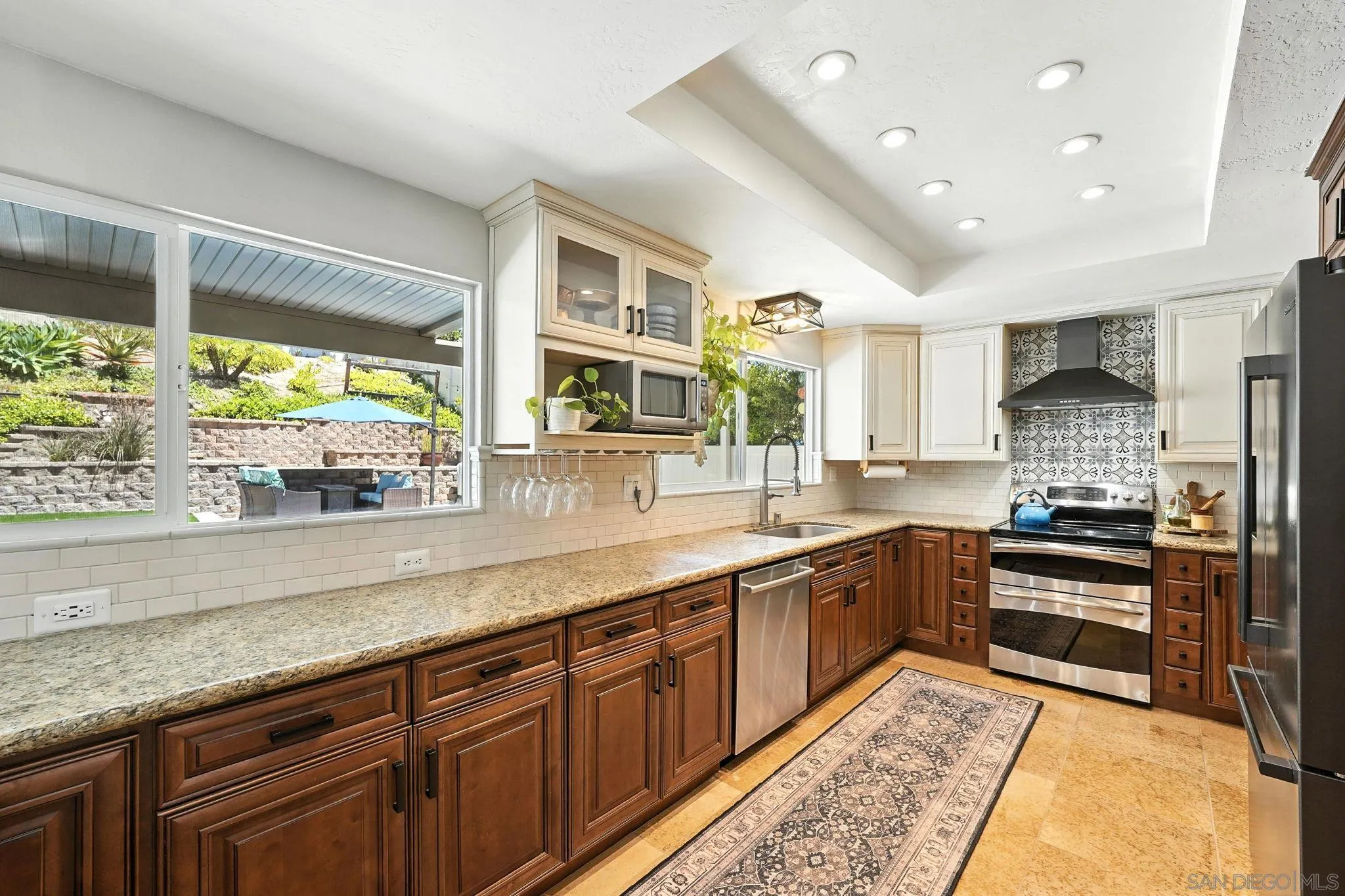 https://cdn.realtyfeed.com/cdn/127/250037665/6d75a16f4283029224d430453e620a25.webp