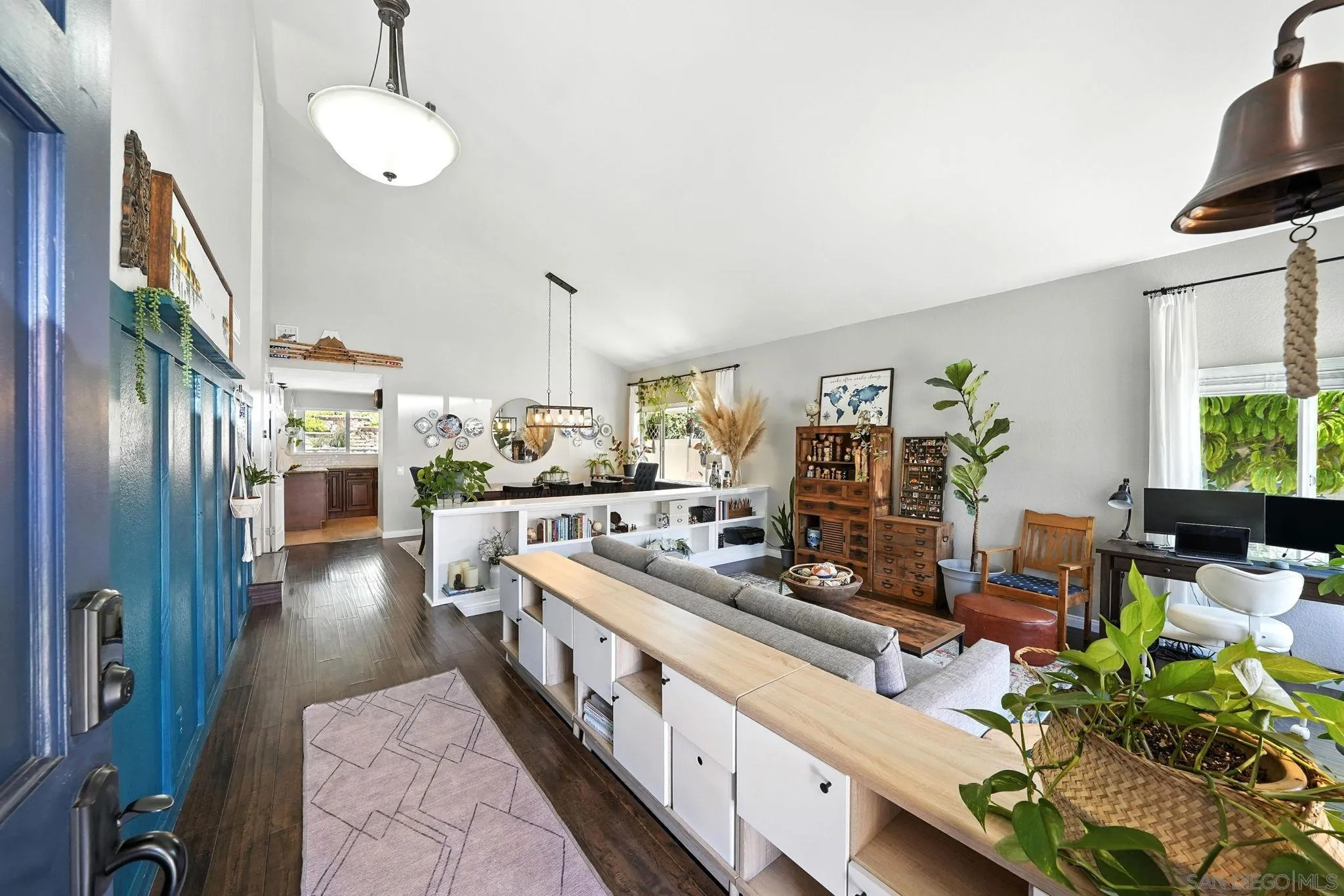 https://cdn.realtyfeed.com/cdn/127/250037665/ee1c67f1400e36f1ca735fde780fc196.webp