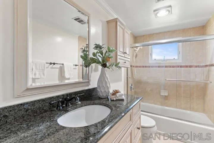 https://cdn.realtyfeed.com/cdn/127/250037669/1aa13de5de45cf81bb5af318014ec704.webp