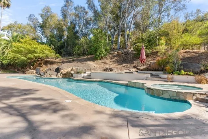 https://cdn.realtyfeed.com/cdn/127/250037669/2dd7f3ac19f3105c2d7345ab3a50c864.webp