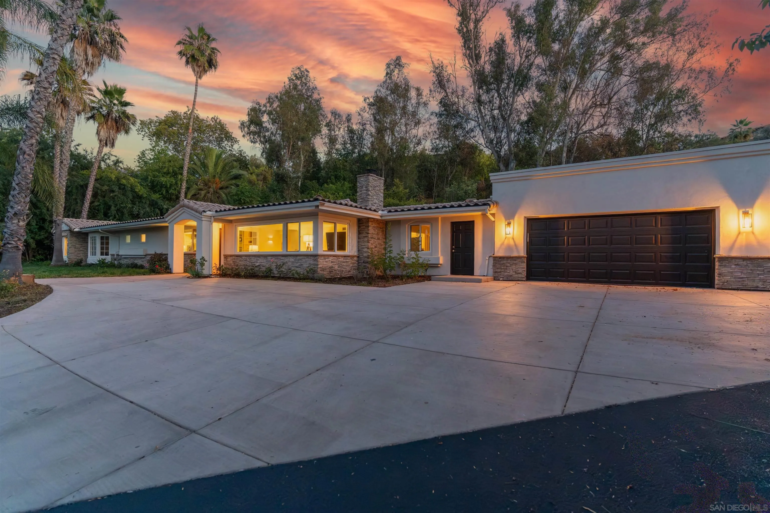 https://cdn.realtyfeed.com/cdn/127/250037669/9a6580b2aedb438a3434db2997b41df2.webp