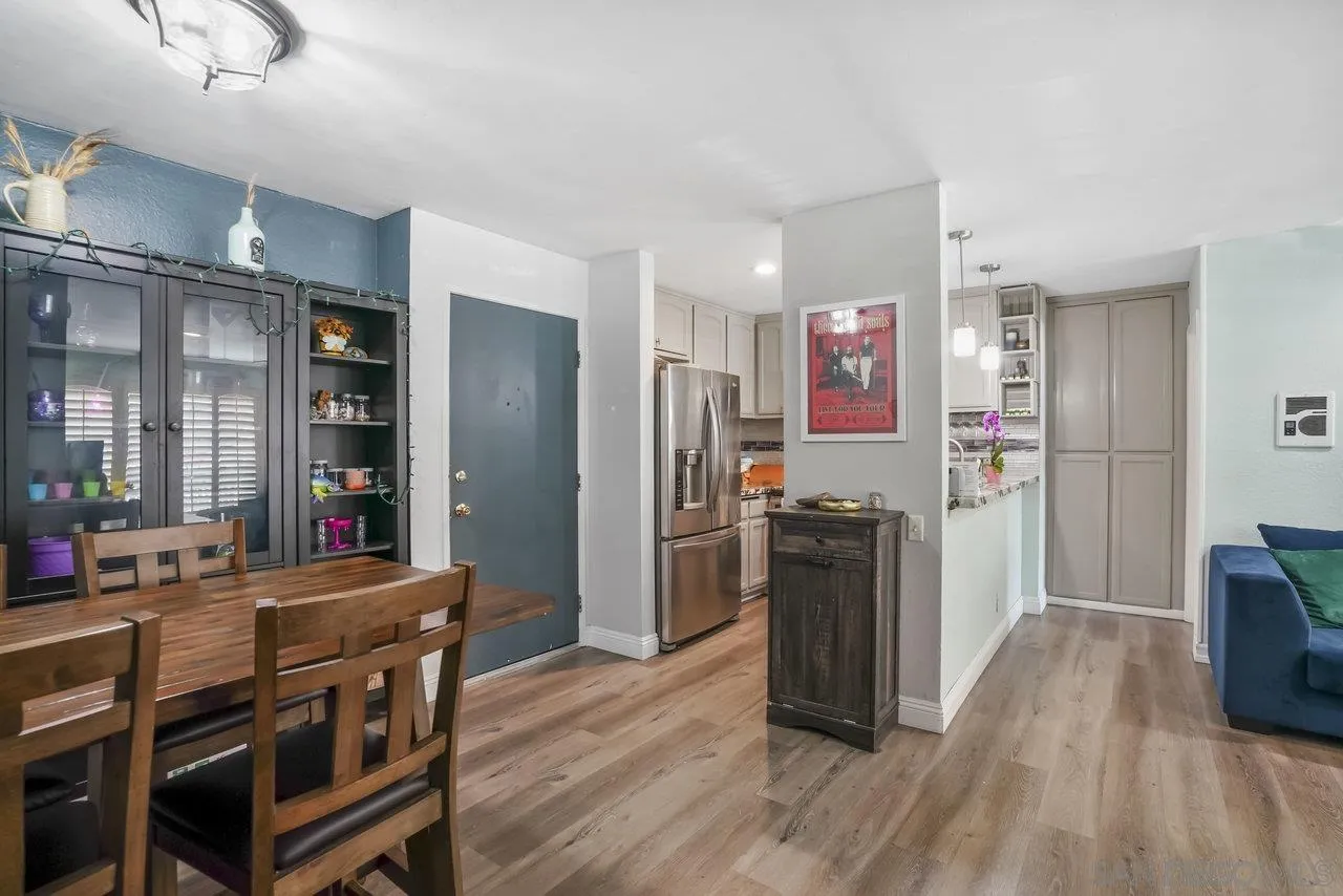 Photo #4: 250037672 Listing 