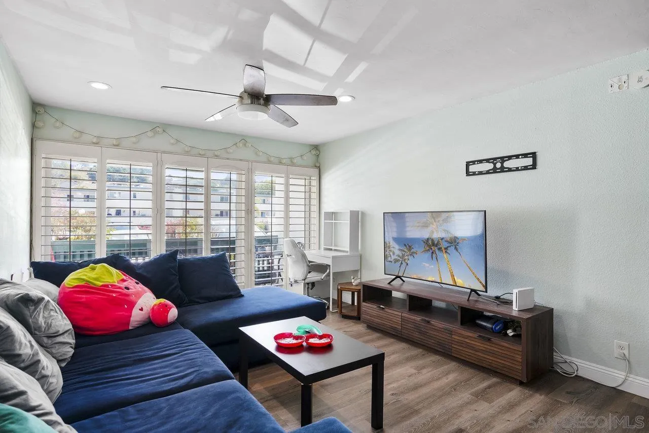 Photo #3: 250037672 Listing 