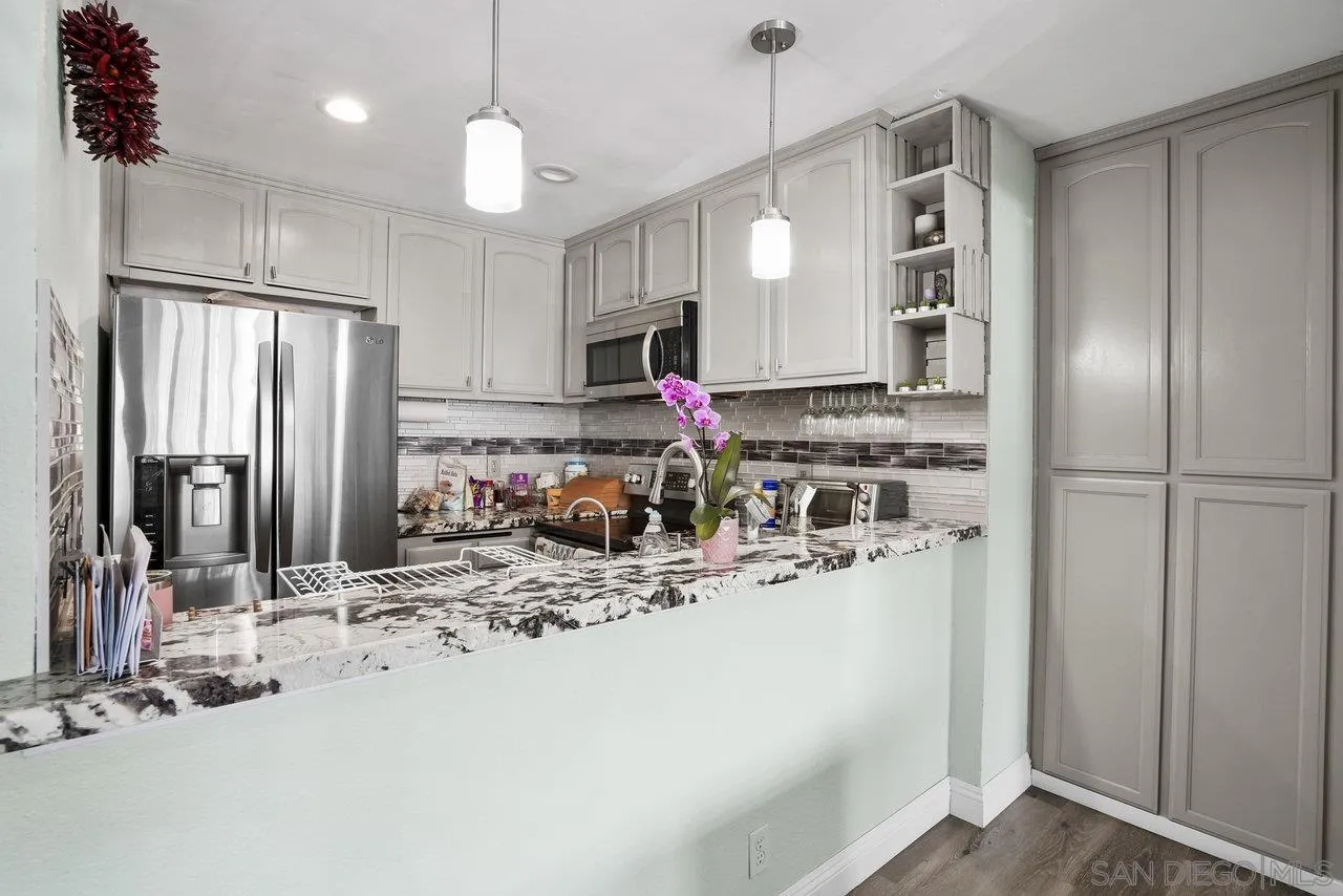 Photo #7: 250037672 Listing: Photo #7
