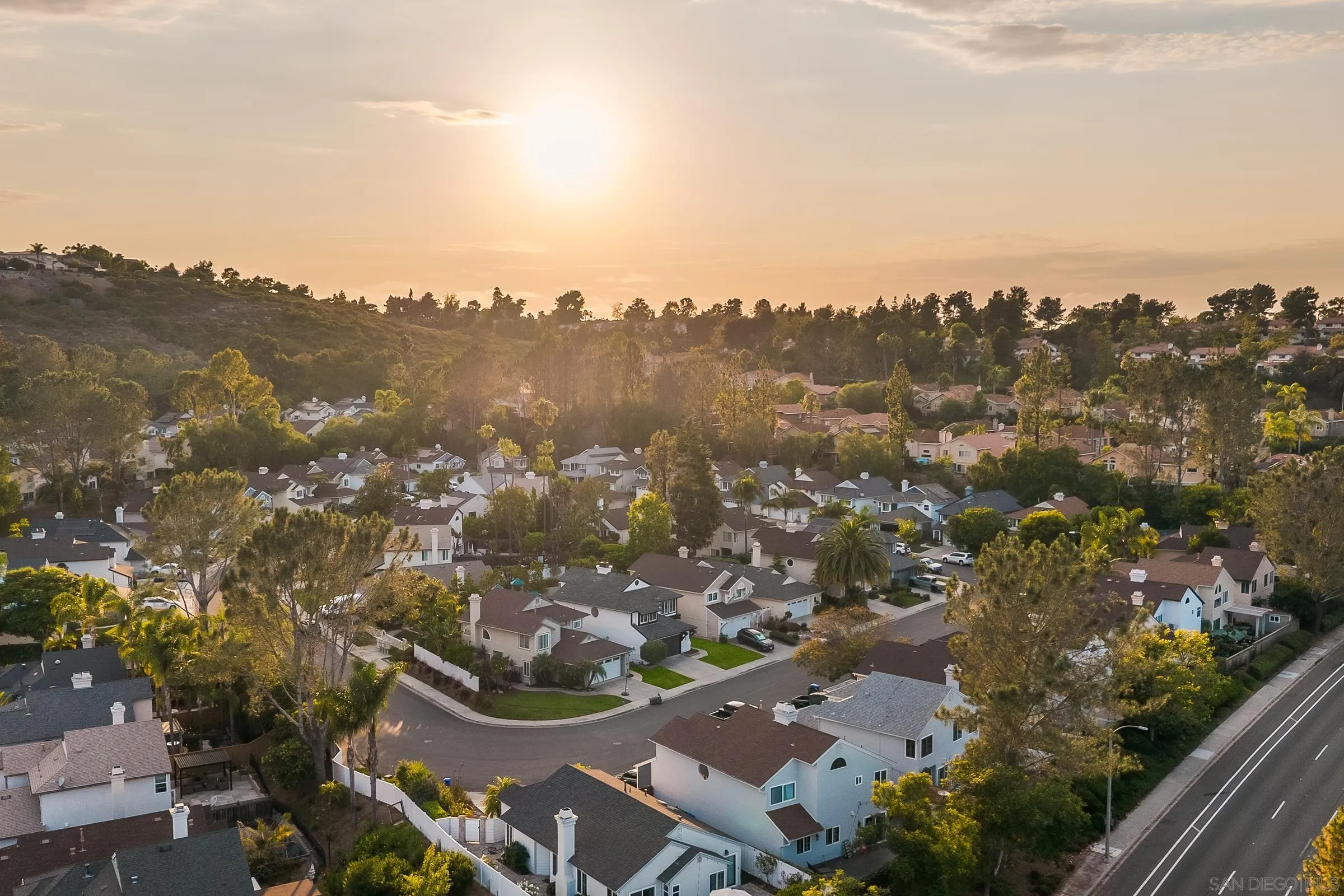 https://cdn.realtyfeed.com/cdn/127/250037678/1e83bd4dada984c25b985506d6ea870a.webp
