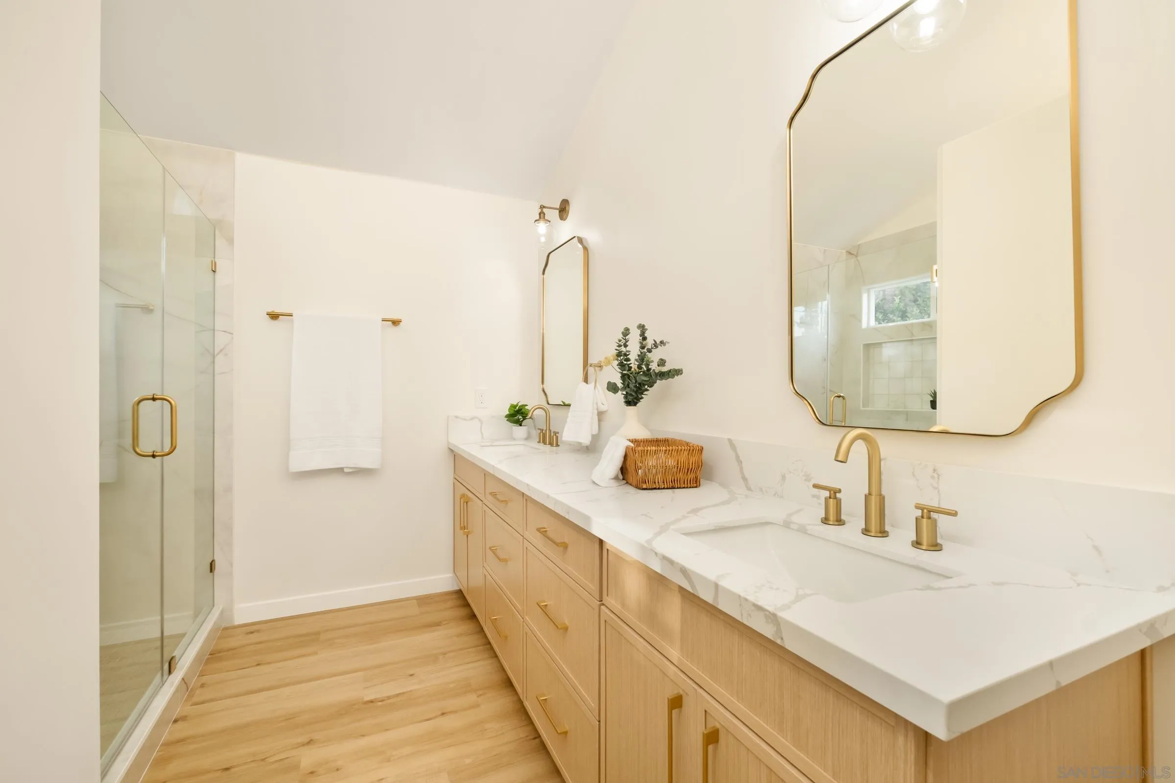 https://cdn.realtyfeed.com/cdn/127/250037678/b0d306dc0b97cab03f0b12c6e39f12df.webp