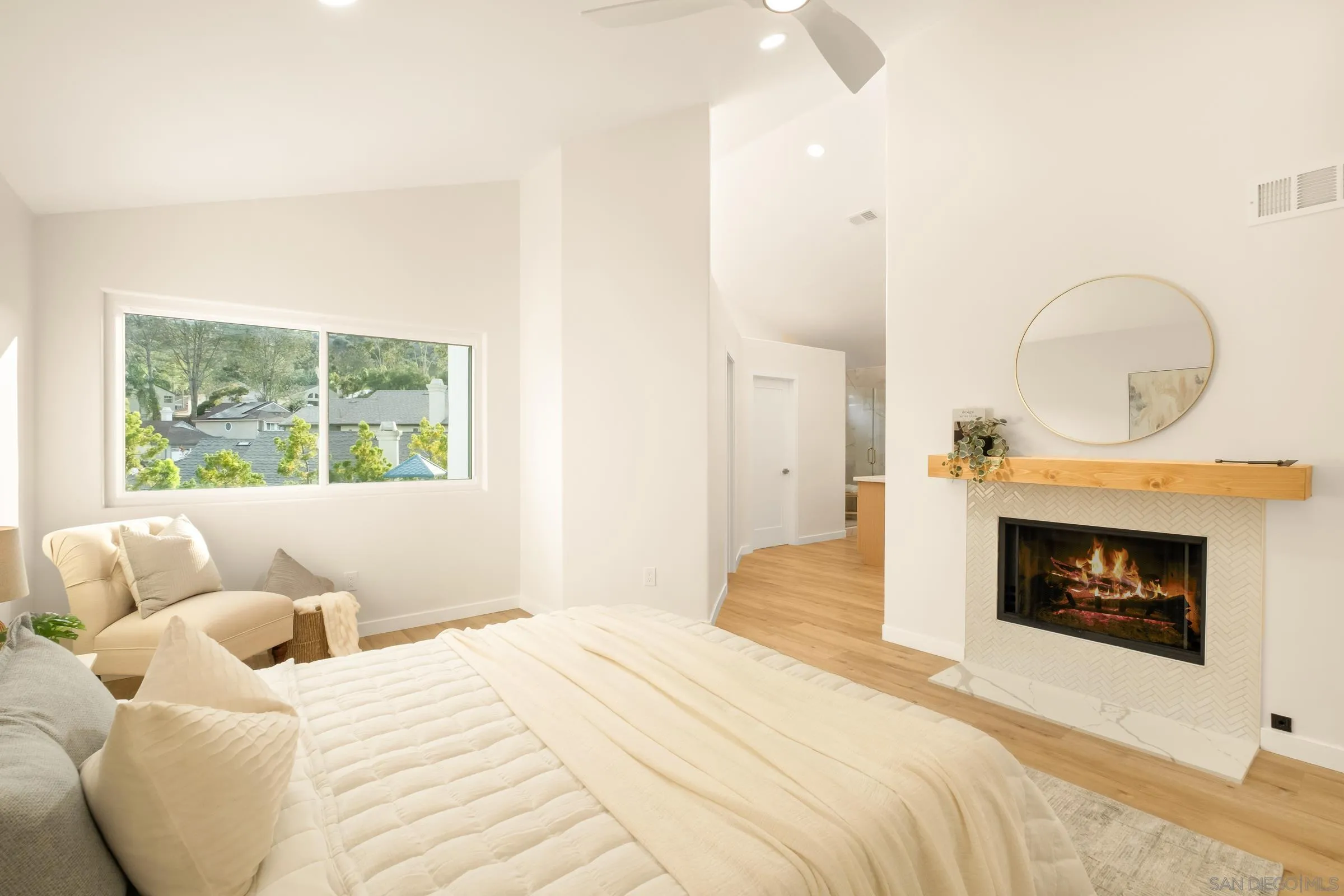 https://cdn.realtyfeed.com/cdn/127/250037678/c77cd1c8bc764b602aabe033a5447708.webp