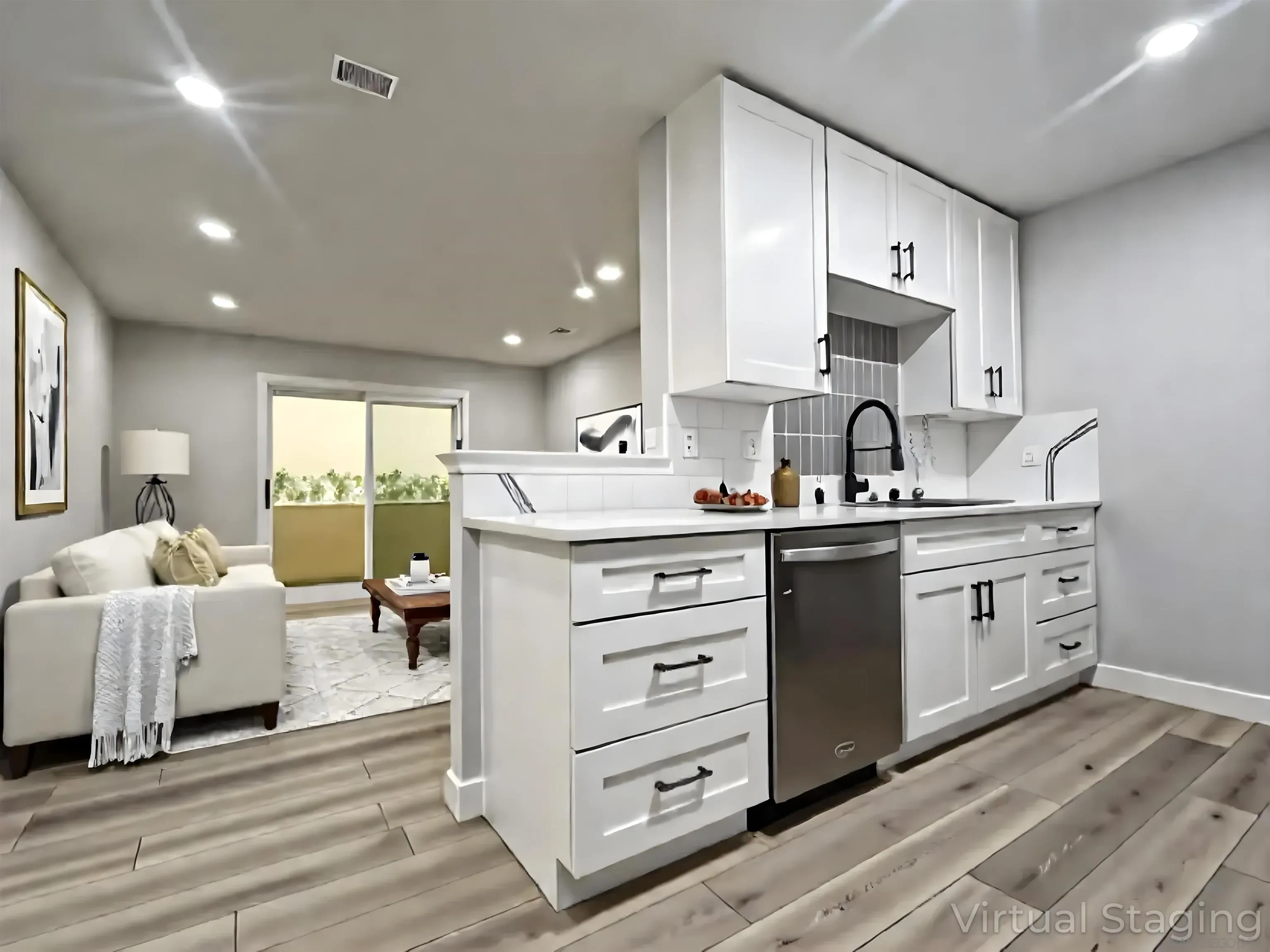 Photo #2: 250037679 Listing 