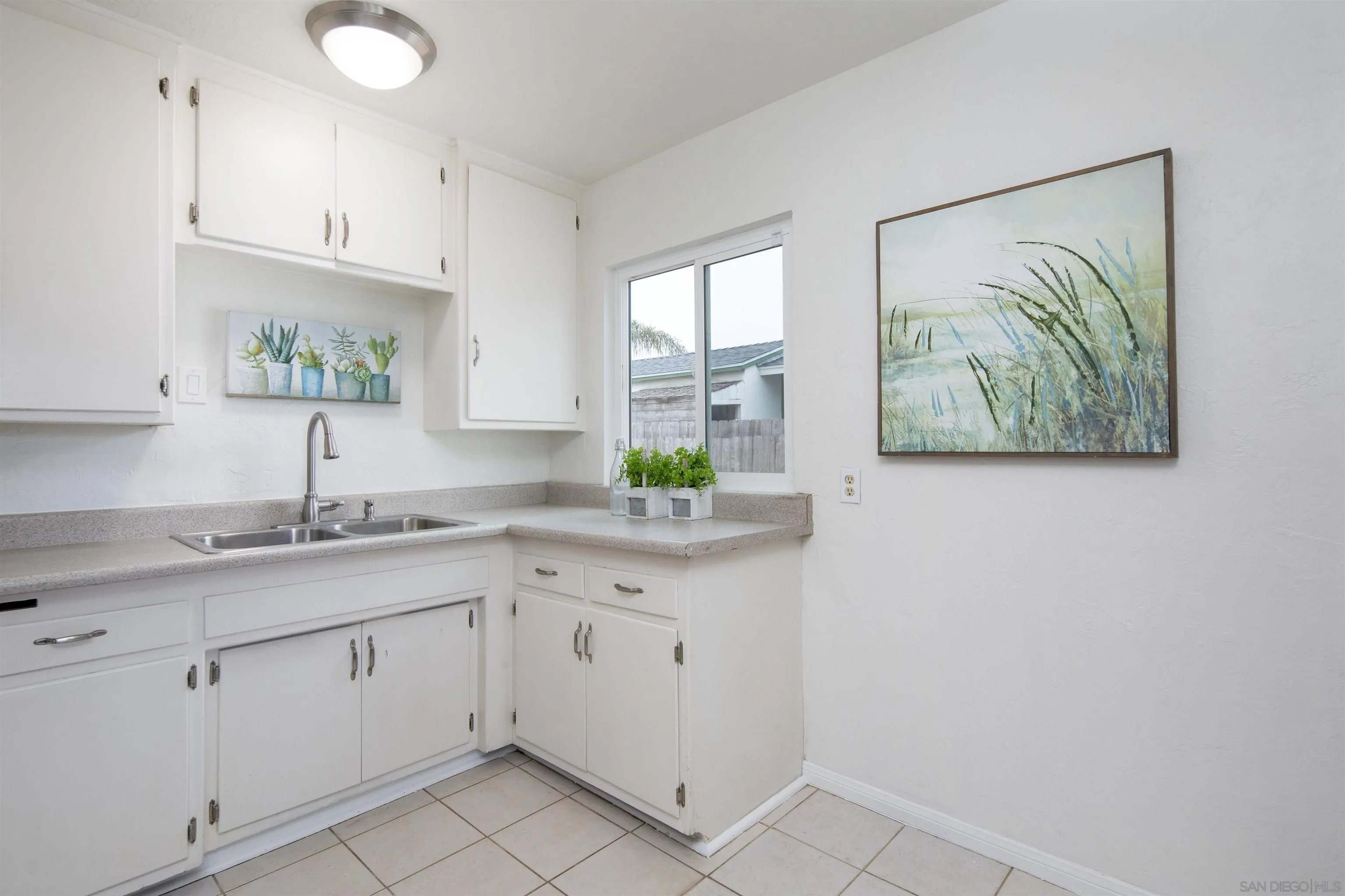 https://cdn.realtyfeed.com/cdn/127/250037681/ad9b2f1c70e1740d384b6e46cc686c4f.webp