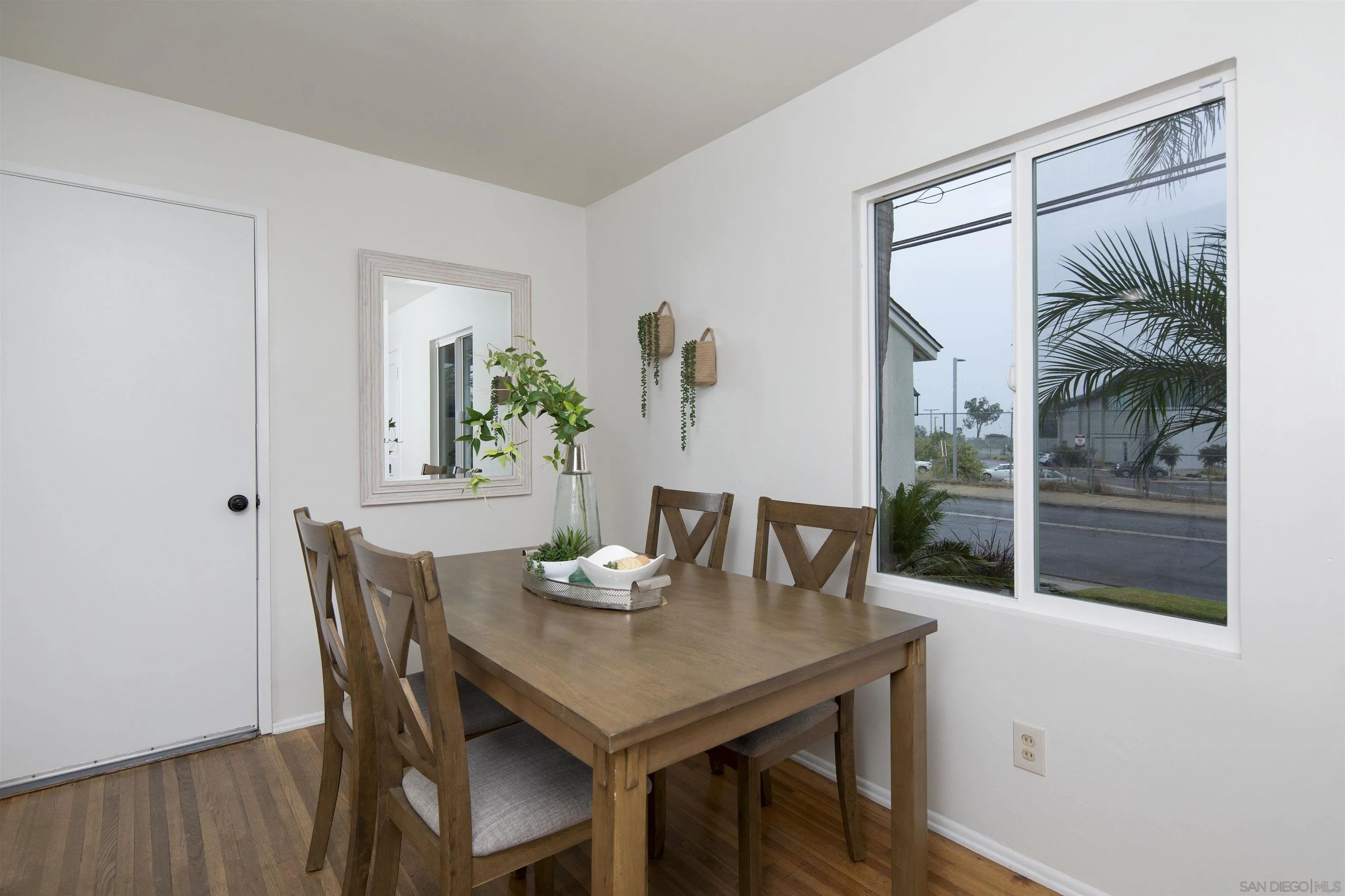https://cdn.realtyfeed.com/cdn/127/250037681/d272c343cea575c0f69babd29bb345c0.webp