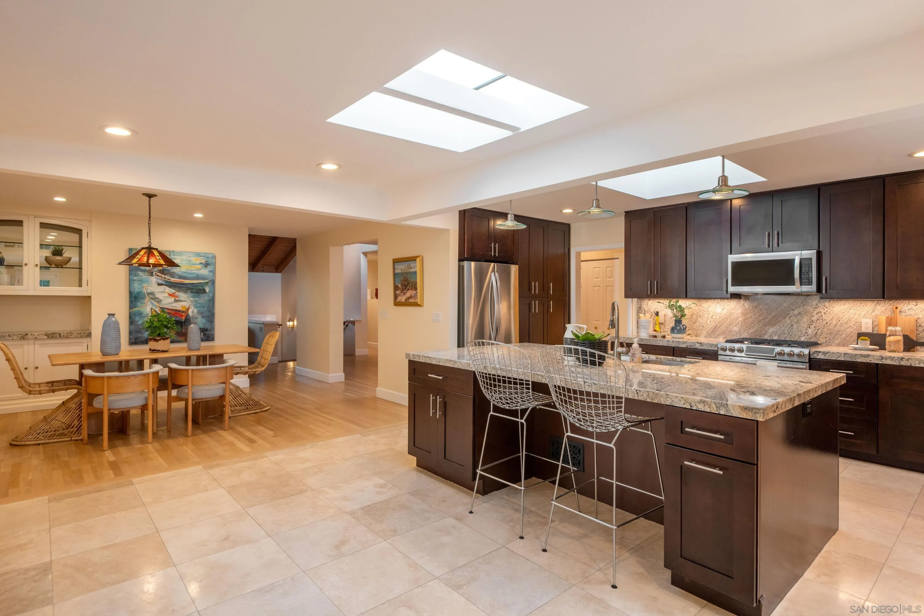 https://cdn.realtyfeed.com/cdn/127/250037686/15838db67f33992b24c56c1085c75831.webp