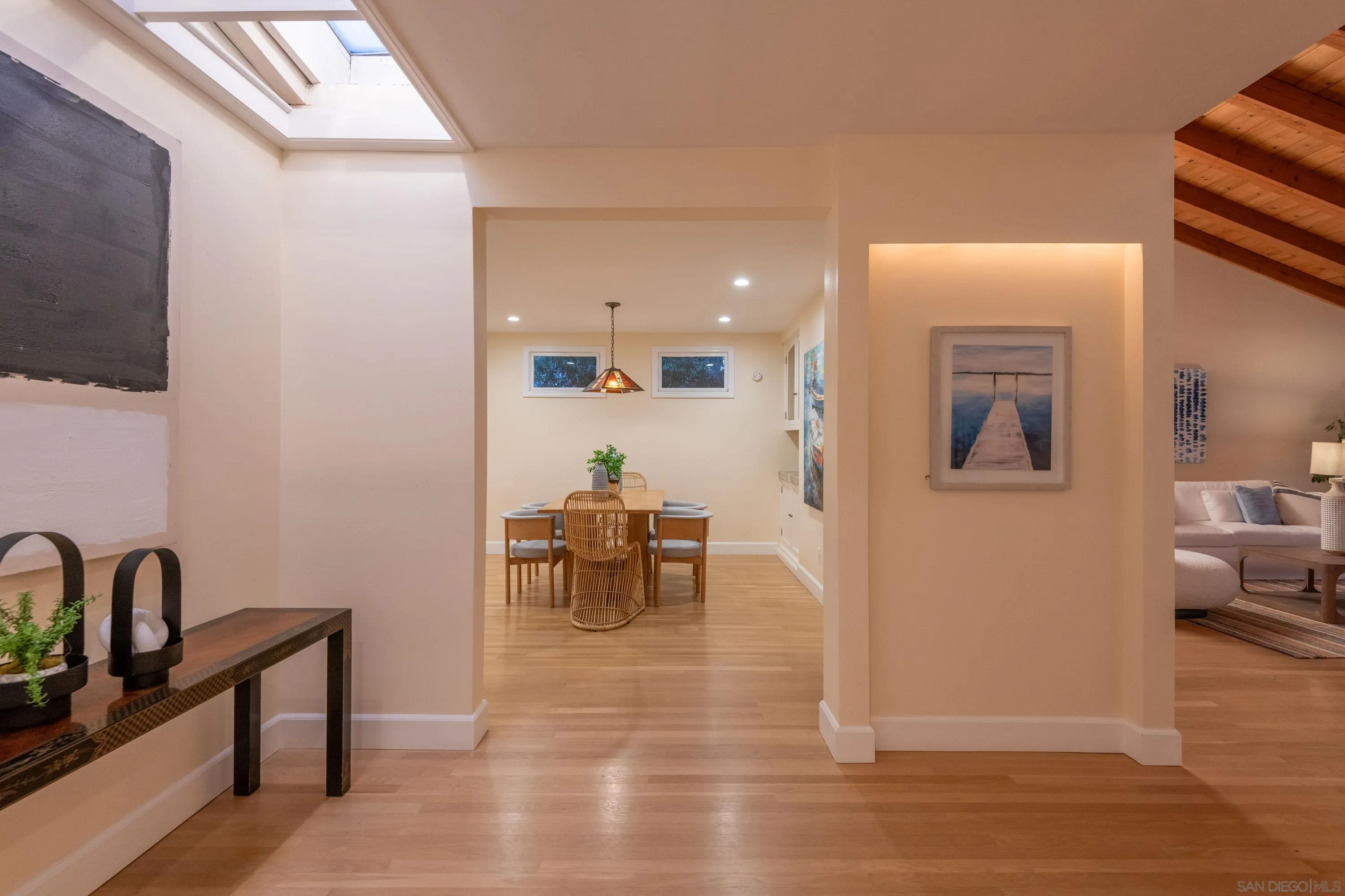 https://cdn.realtyfeed.com/cdn/127/250037686/1c3da8b30b710a47a6c1a8efd935aee9.webp