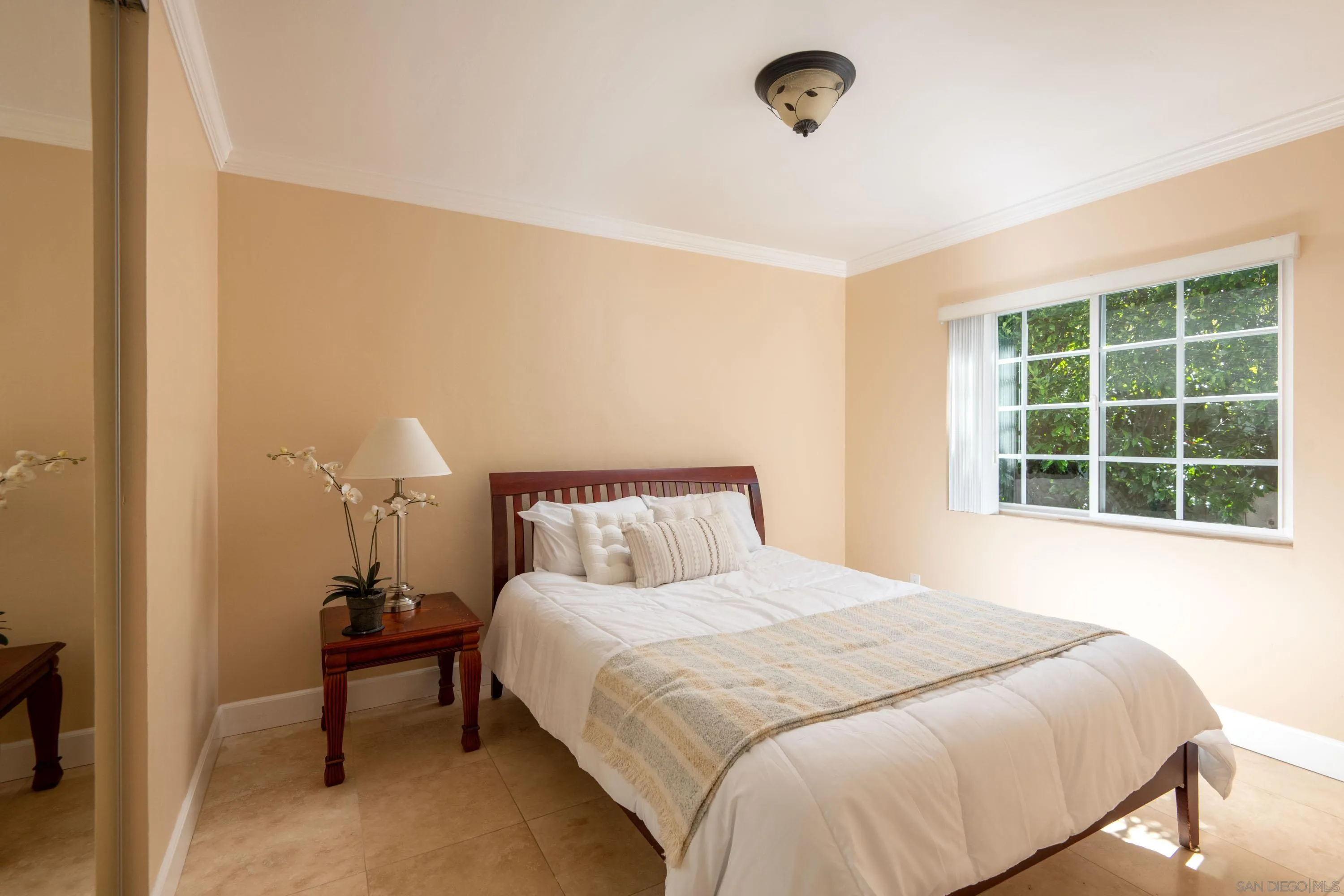 https://cdn.realtyfeed.com/cdn/127/250037686/fd20facaefa6527aacd012dd29ca890a.webp