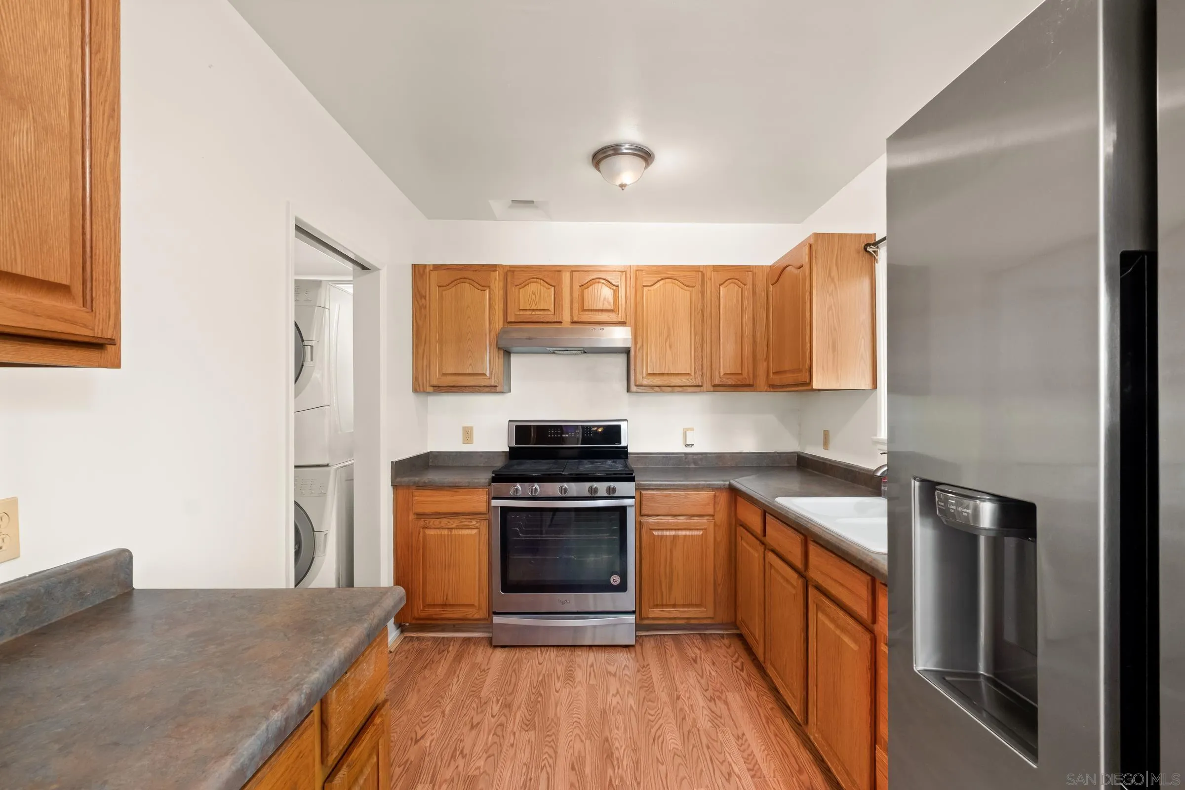 https://cdn.realtyfeed.com/cdn/127/250037688/c523691c6fd4de7e16d460158b3c254b.webp