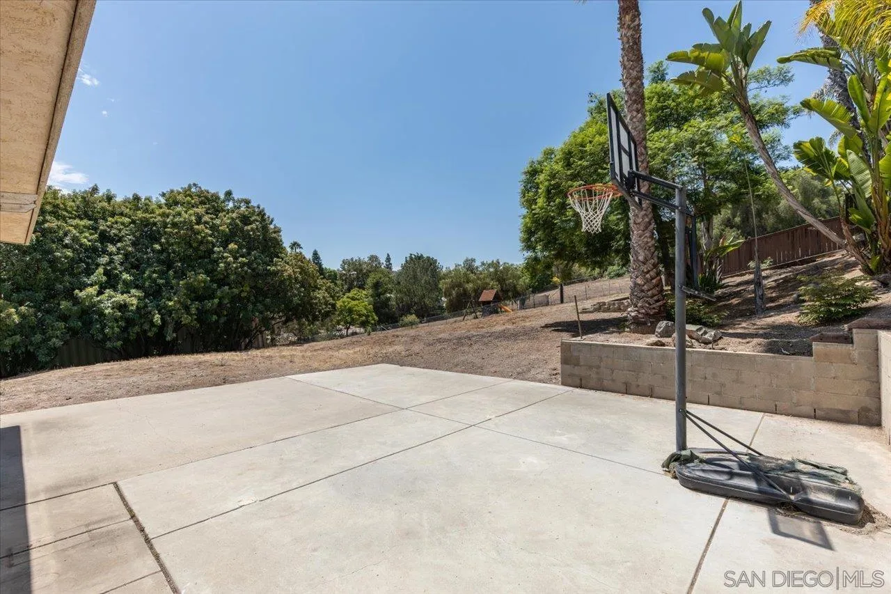 https://cdn.realtyfeed.com/cdn/127/250037691/4e73adfe32f1606cf48ef45c8a83d7f1.webp