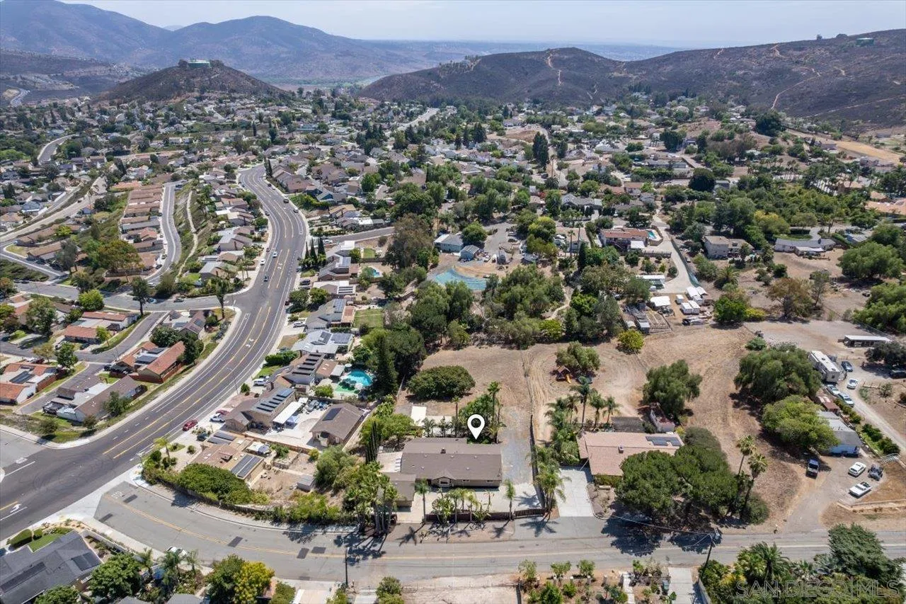 https://cdn.realtyfeed.com/cdn/127/250037691/e575c161c5c2dd1d53d3e10c019f2a02.webp