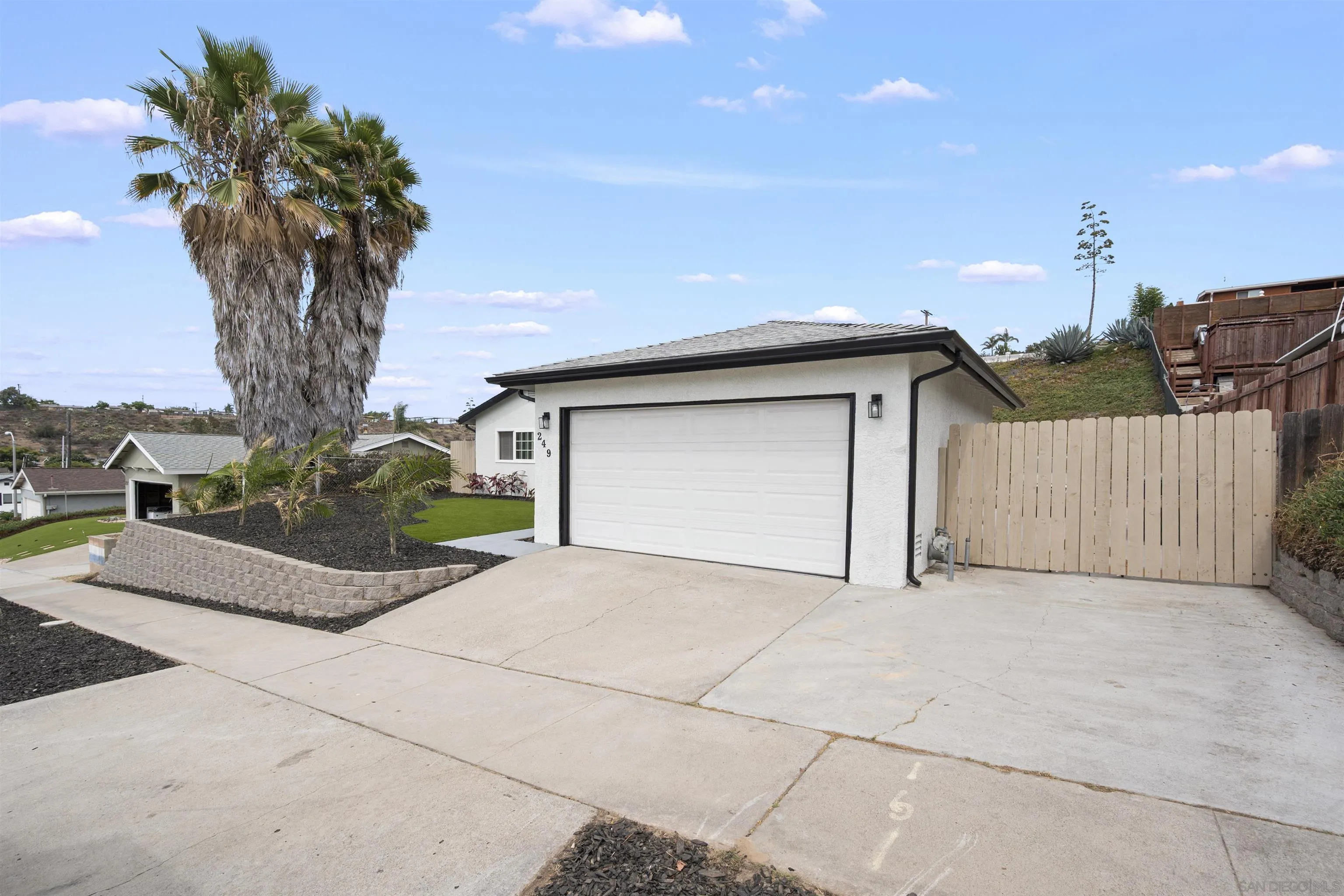 https://cdn.realtyfeed.com/cdn/127/250037693/062cc1494bdeae68ea9f210029d56ad9.webp