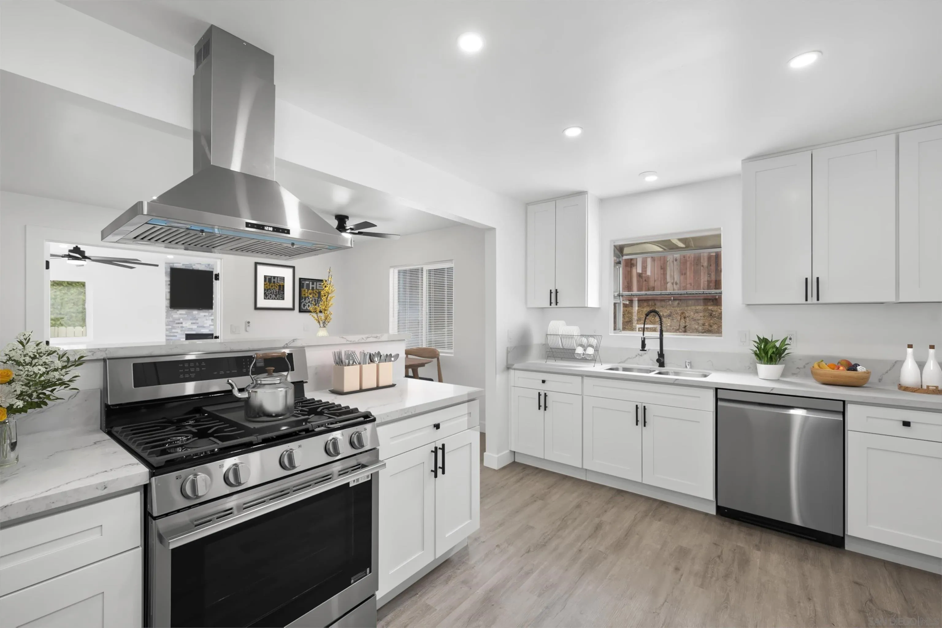 https://cdn.realtyfeed.com/cdn/127/250037693/32a9ac6babbc4ea2b1af343cd6799499.webp
