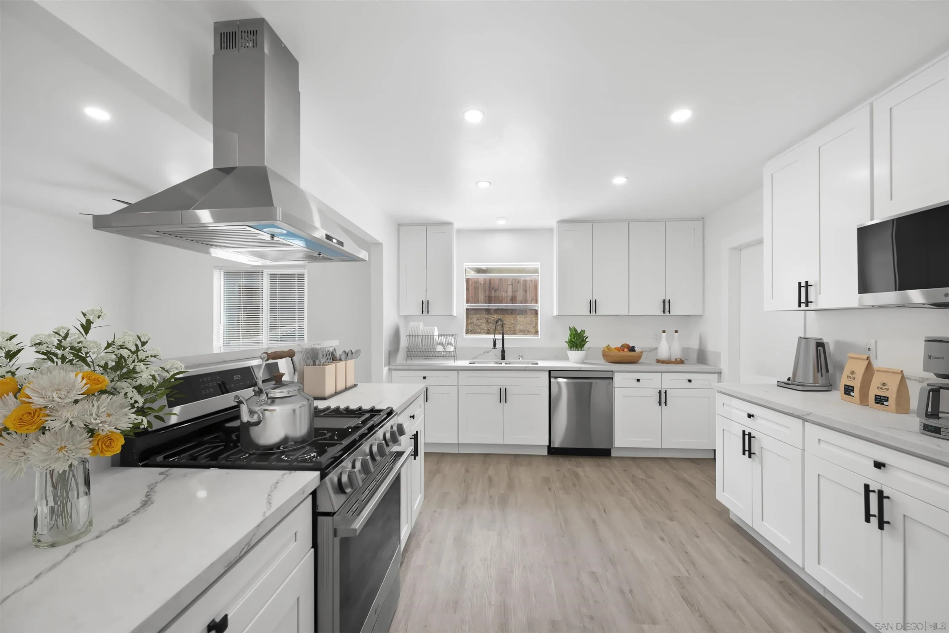 https://cdn.realtyfeed.com/cdn/127/250037693/36789bc2fb2acf357e3f9ed4ab271f62.webp