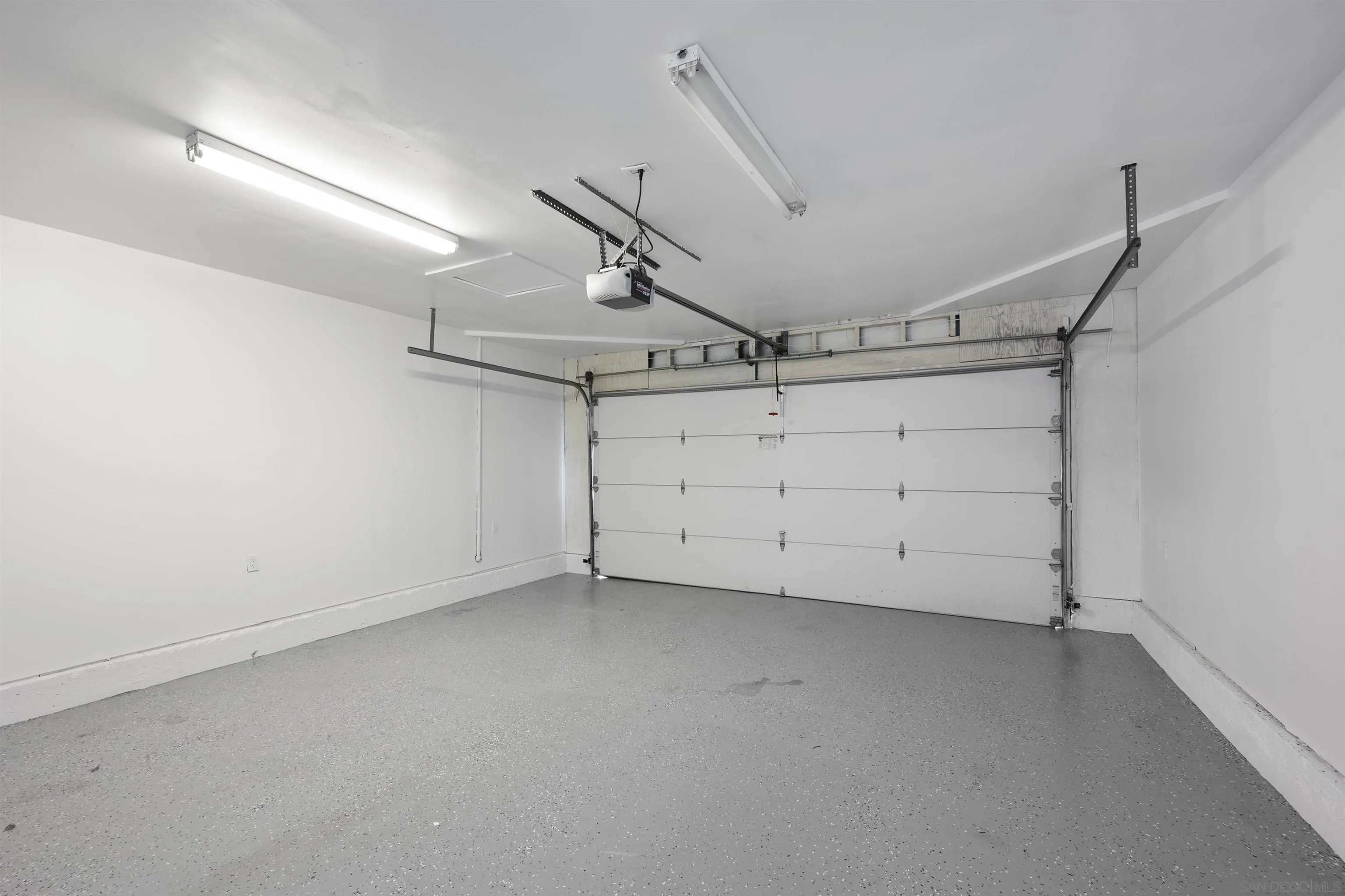 https://cdn.realtyfeed.com/cdn/127/250037693/c67ef27e9d80ca1037177c18e71d40e6.webp