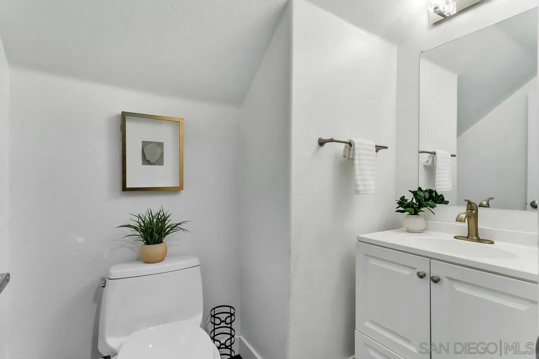 https://cdn.realtyfeed.com/cdn/127/250037694/93dec69b7bc3ce10ed02eeb401db9f5b.webp