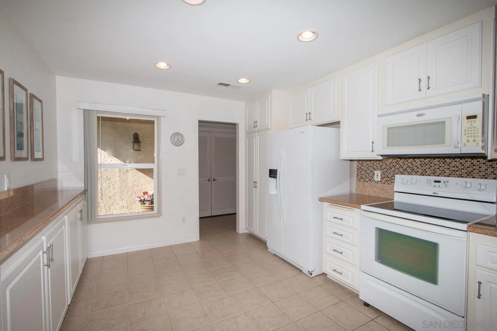 https://cdn.realtyfeed.com/cdn/127/250037695/71453a3656e360e7a0db155a36e967e6.webp