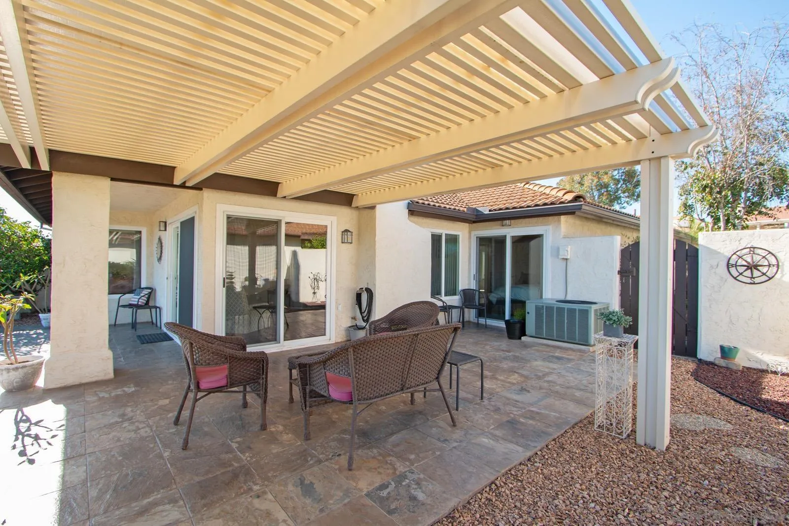 https://cdn.realtyfeed.com/cdn/127/250037695/7fe7a2591873e510f1a71a01b9b2598c.webp