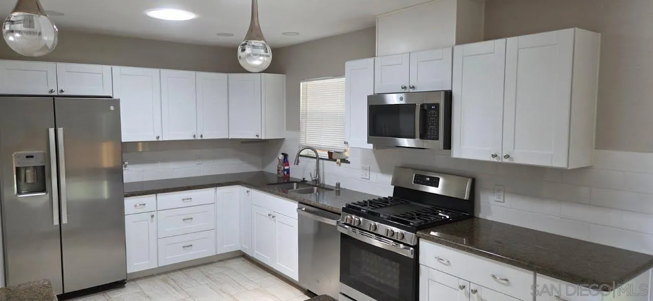 https://cdn.realtyfeed.com/cdn/127/250037708/0af0a7f6cda1a30adbc10a4c4fb1dc55.webp