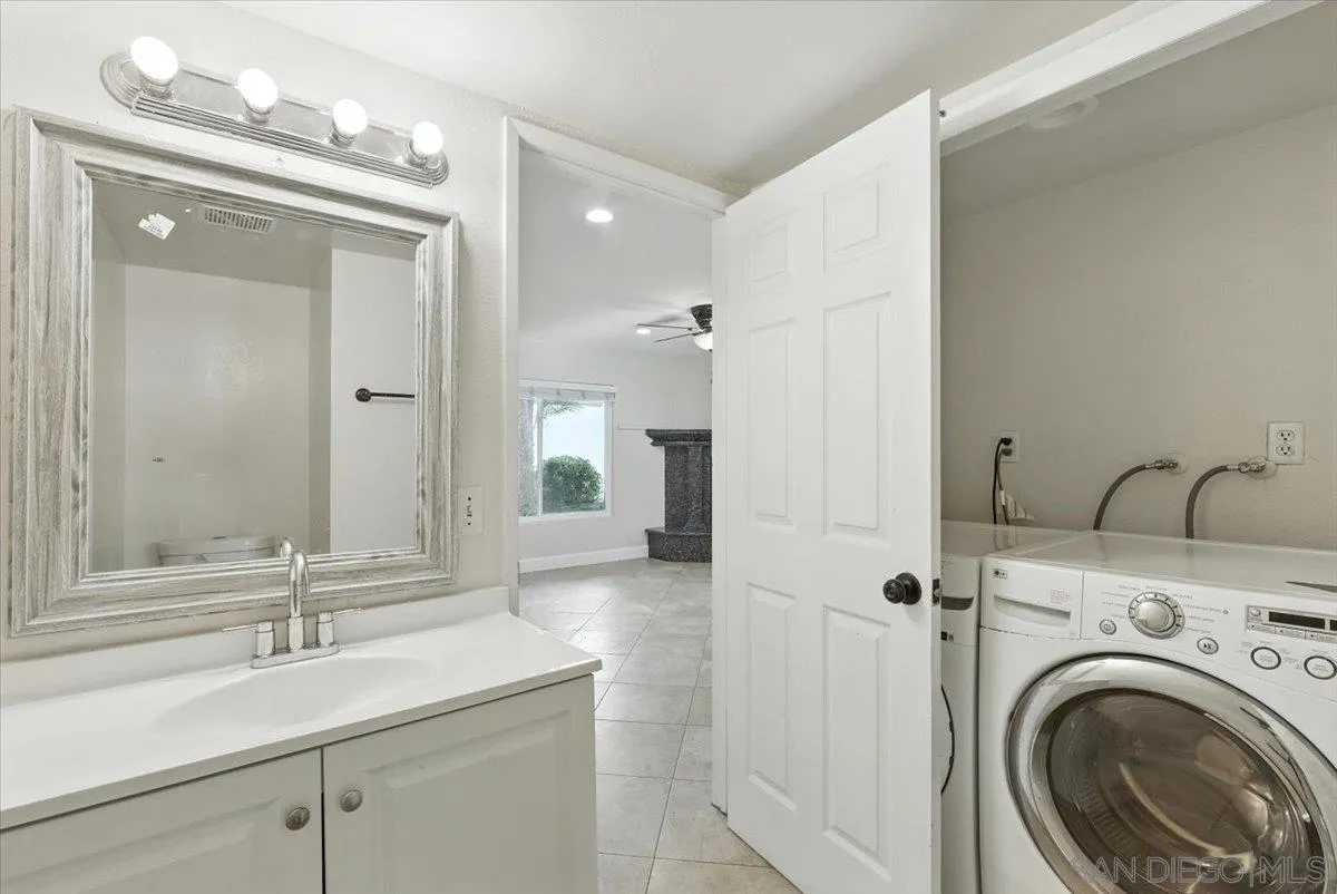 https://cdn.realtyfeed.com/cdn/127/250037710/8348be8e97809e3dec65248dae998091.webp