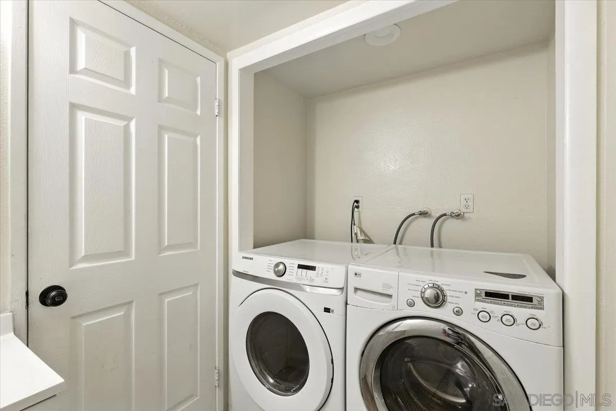 https://cdn.realtyfeed.com/cdn/127/250037710/b82a4167285bfff6038d3a86c5c41502.webp