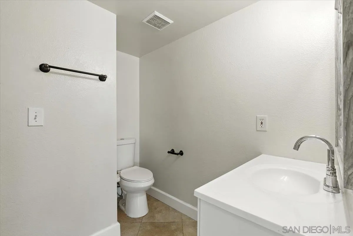 https://cdn.realtyfeed.com/cdn/127/250037710/c87b676b62fd127c5df73251d9ecd9c7.webp