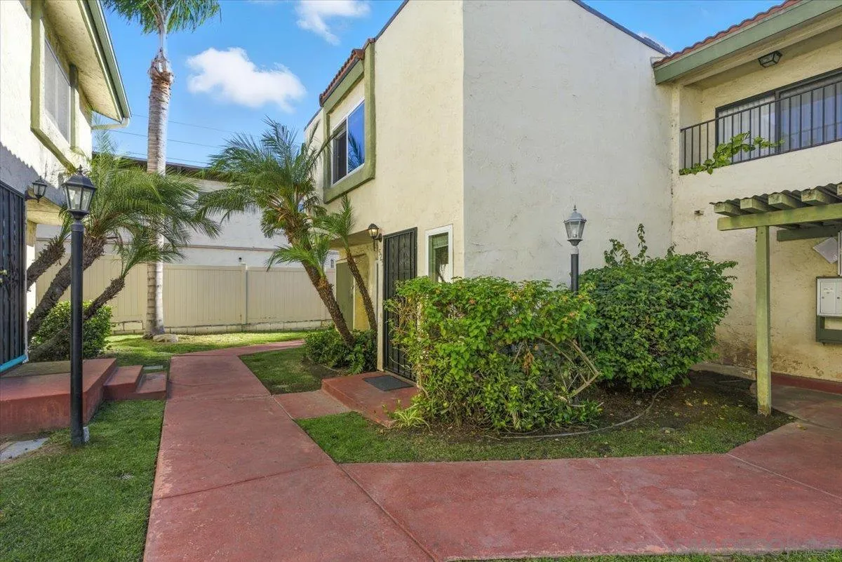 https://cdn.realtyfeed.com/cdn/127/250037710/c891bc6cdbf6e9c862e9048fb9caa4d6.webp