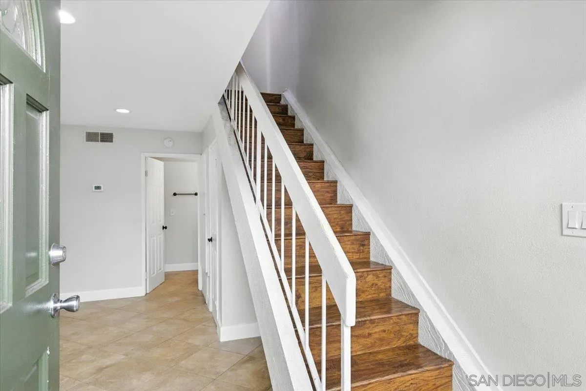 https://cdn.realtyfeed.com/cdn/127/250037710/e64ae11f431028e445c12d1f2729988b.webp