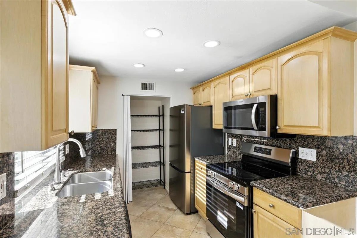 https://cdn.realtyfeed.com/cdn/127/250037710/f1c02db8f284ae7d3dd9c6204cfea0fd.webp