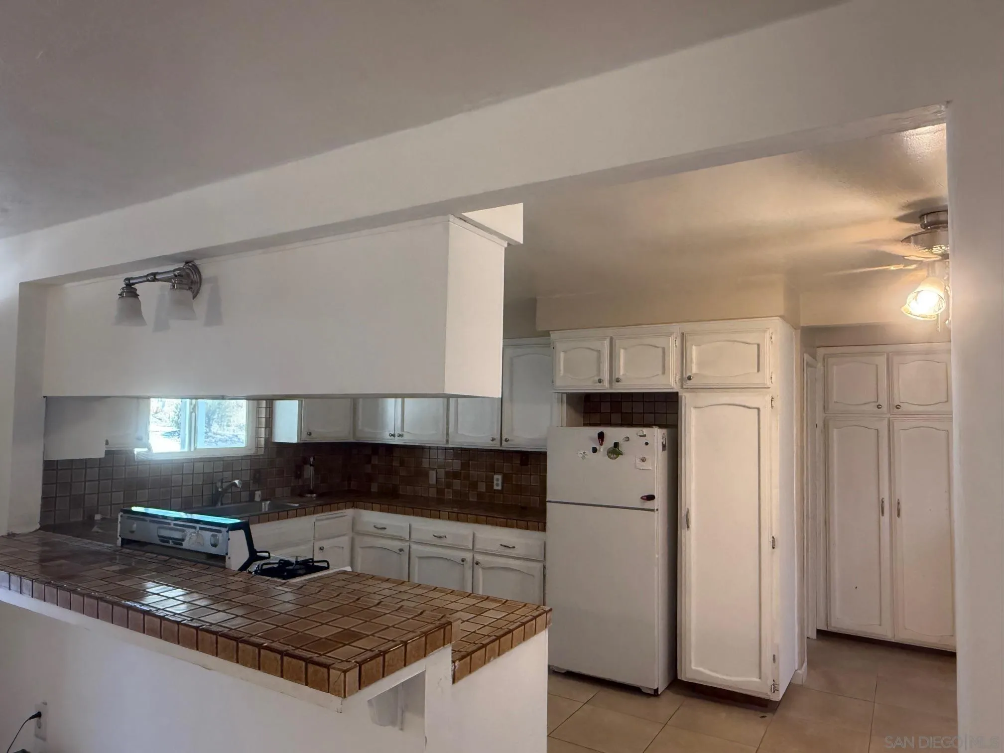 https://cdn.realtyfeed.com/cdn/127/250037712/e906c1de61310bcbb3f4540b73c80230.webp