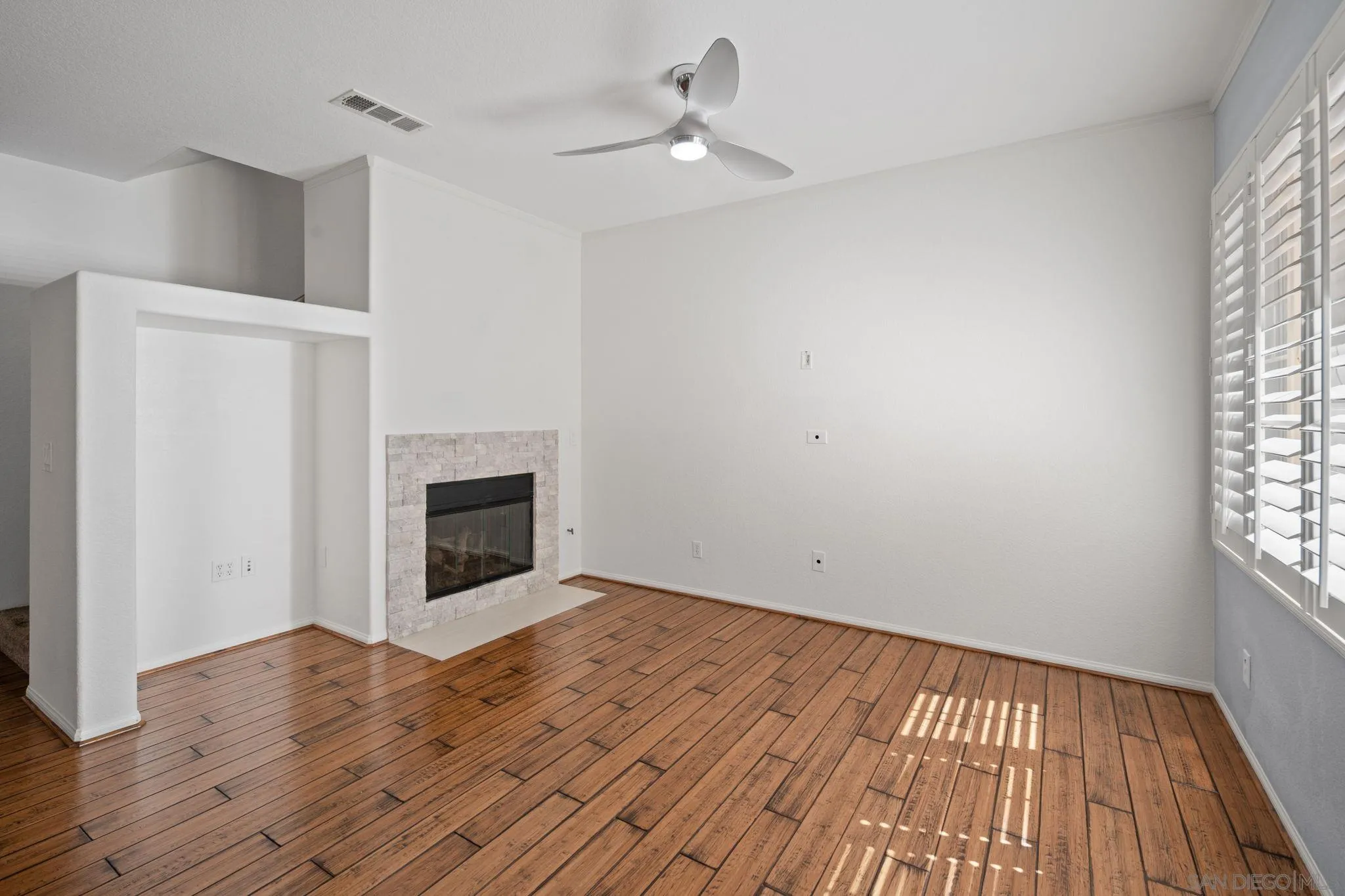 Photo #8: 250037713 Listing: Photo #8